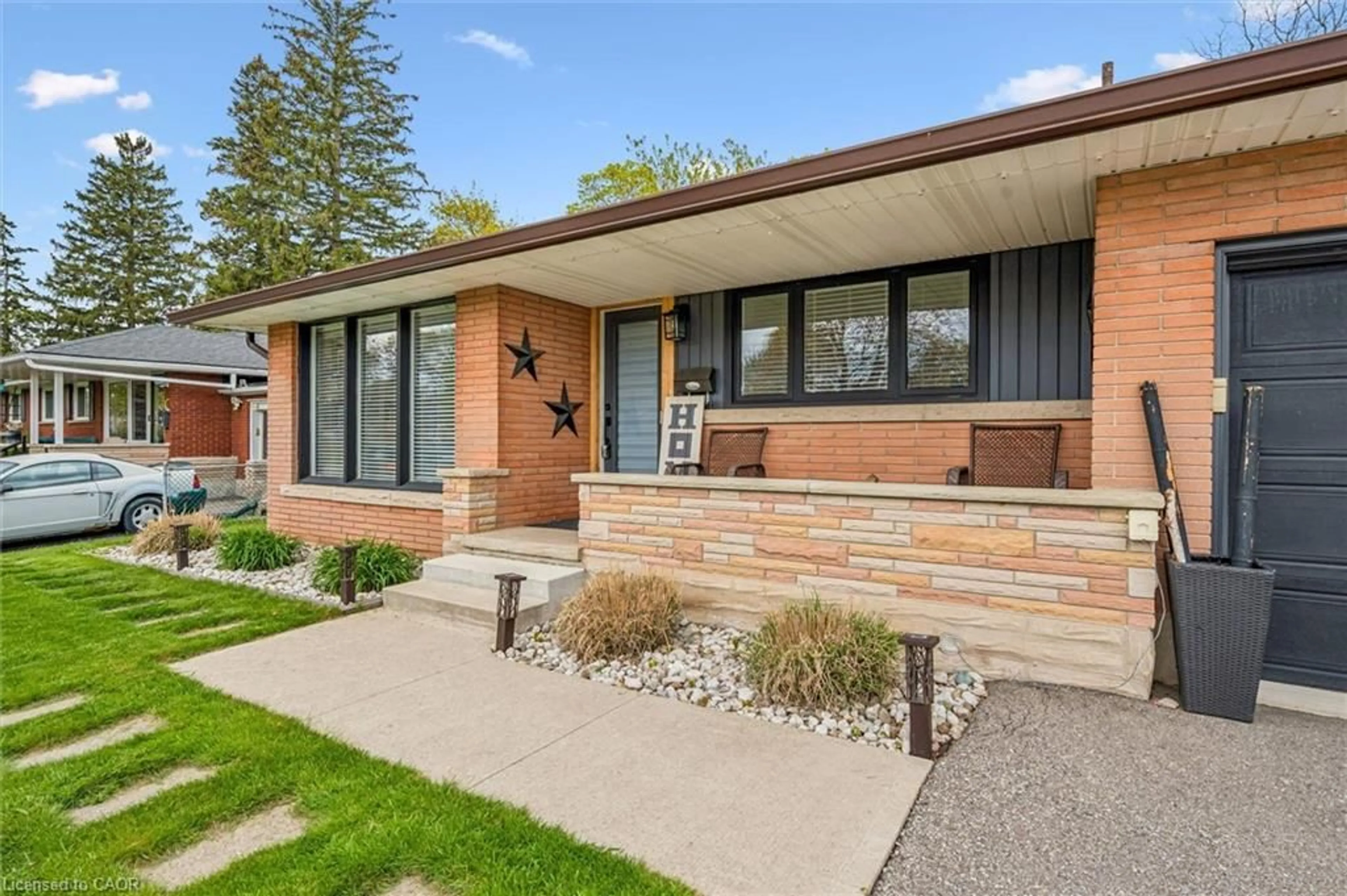 Home with brick exterior material, street for 1183 Homuth Ave, Cambridge Ontario N3H 2C8