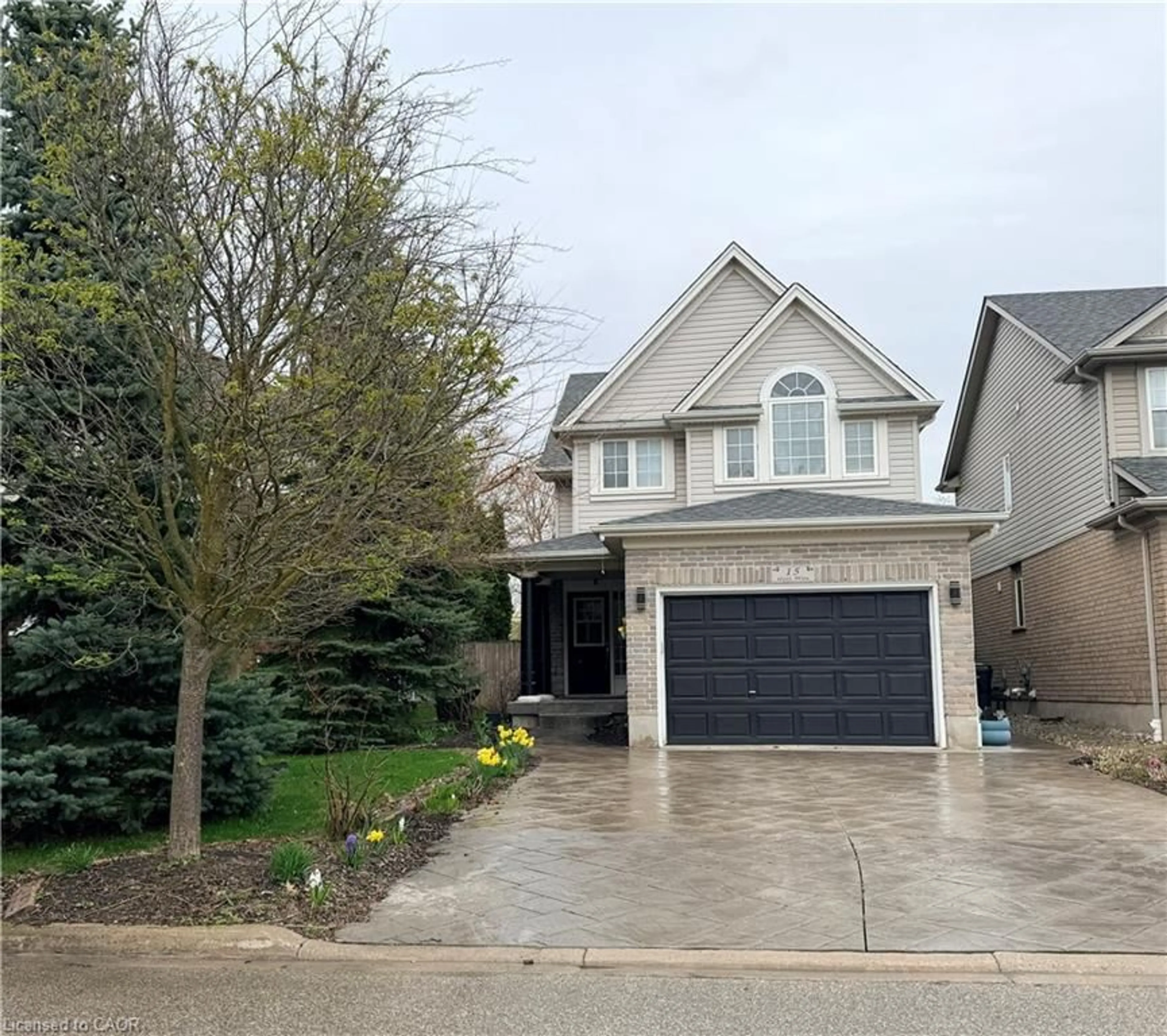 Home with vinyl exterior material, street for 15 Gees Way, Cambridge Ontario N3C 4M5