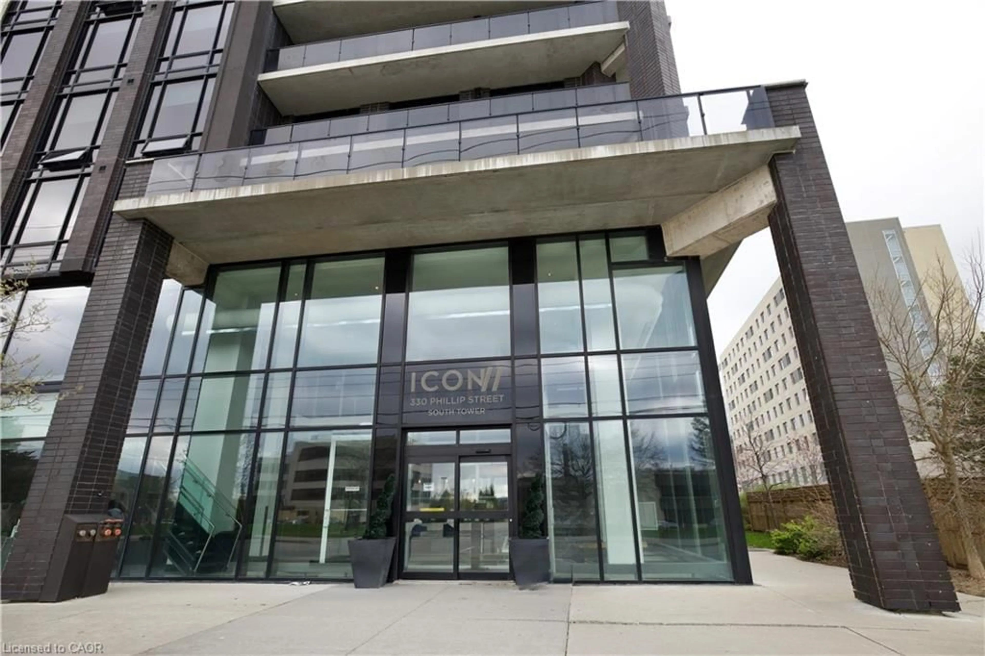 Indoor foyer for 330 Phillip St #S605, Waterloo Ontario N2L 3W9