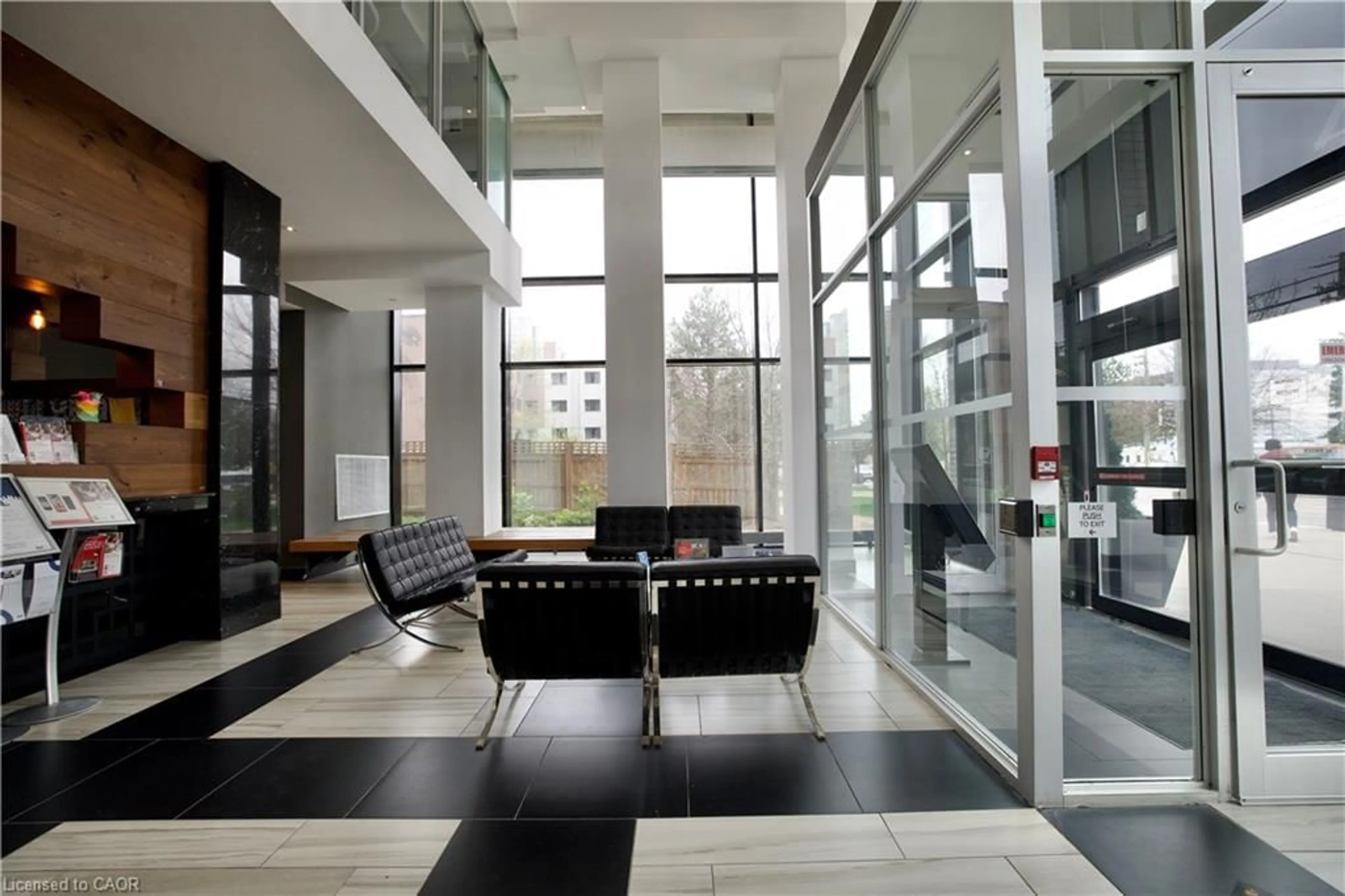 Indoor foyer for 330 Phillip St #S605, Waterloo Ontario N2L 3W9