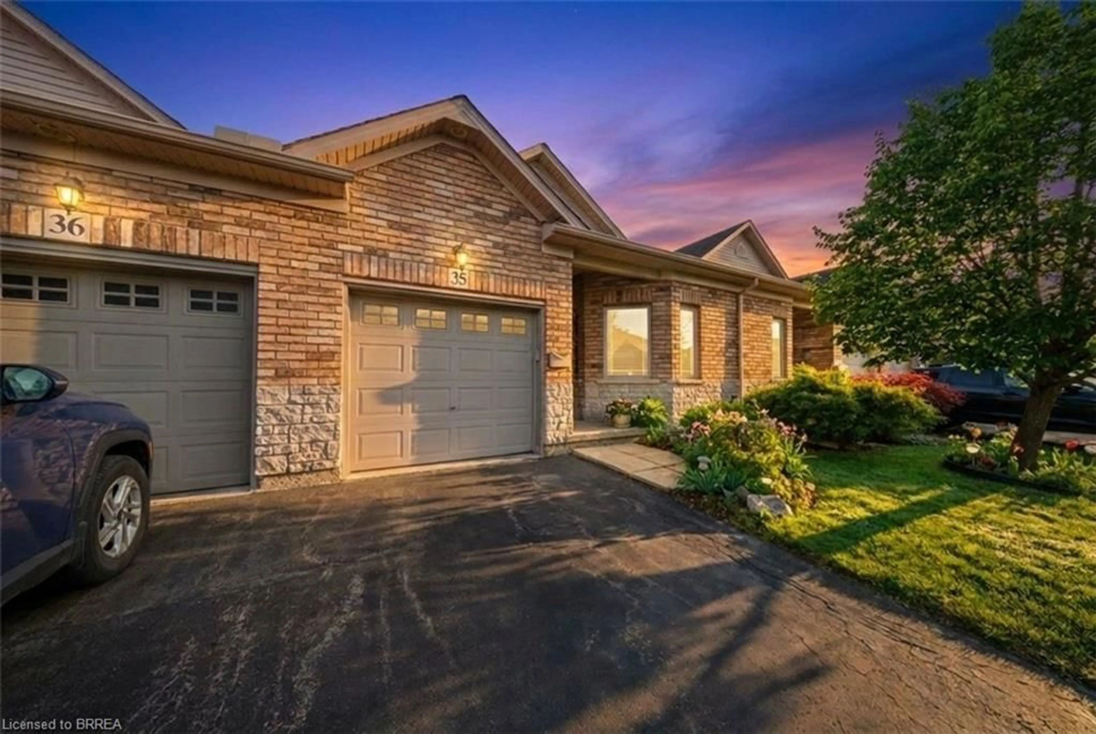 Home with brick exterior material, street for 10 Cobblestone Dr #35, Paris Ontario N3L 4G9