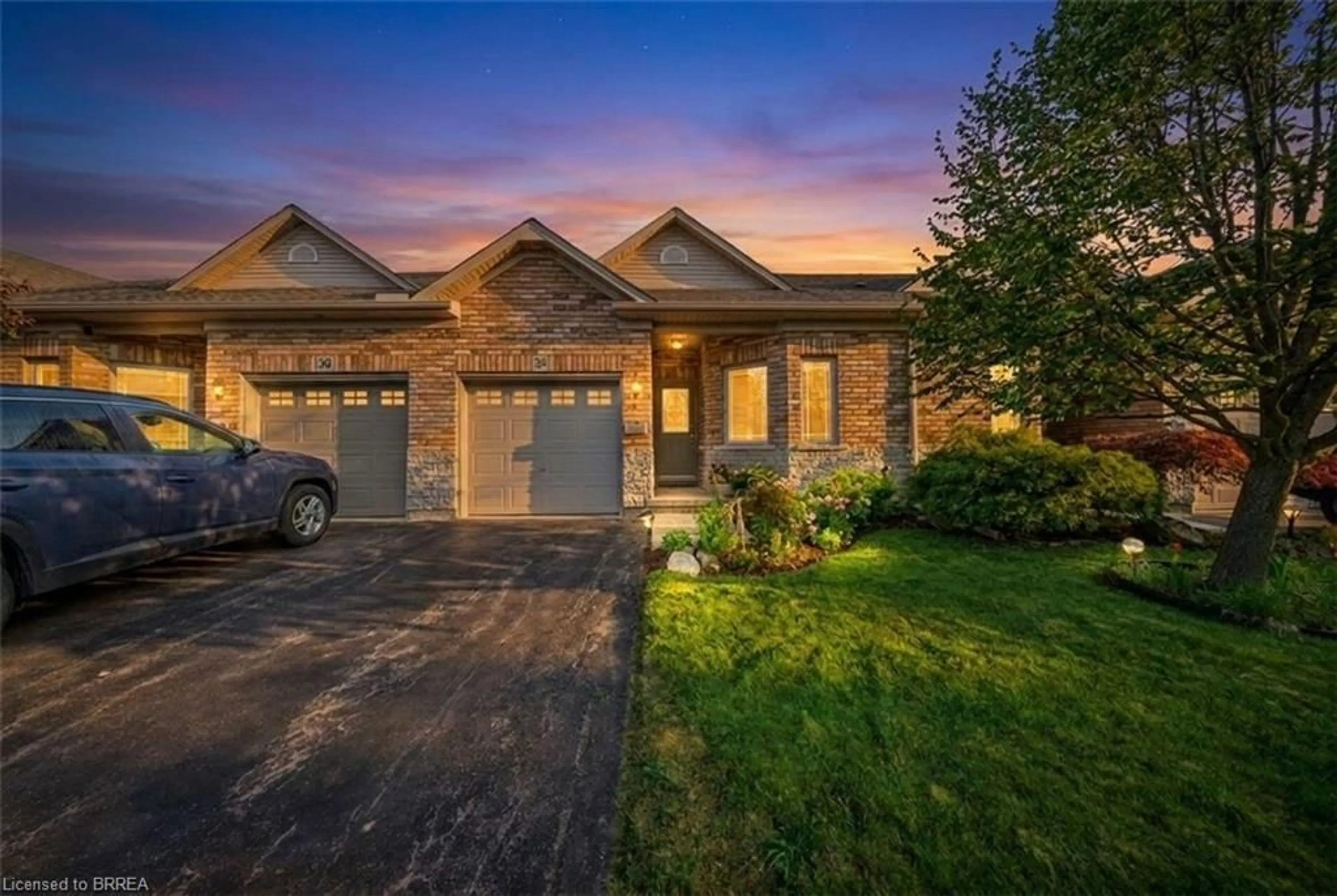 Home with brick exterior material, street for 10 Cobblestone Dr #35, Paris Ontario N3L 4G9