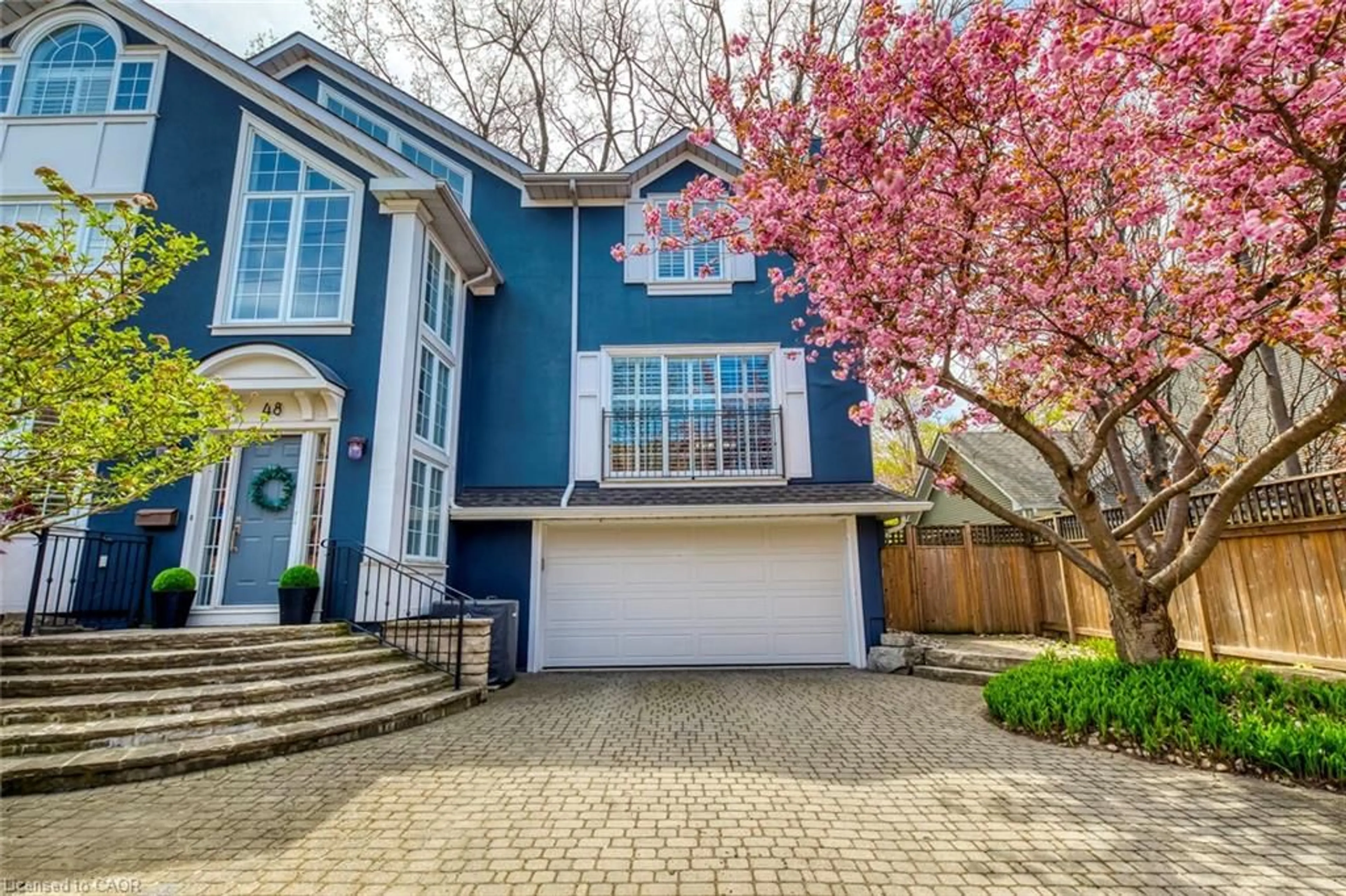 Home with vinyl exterior material, street for 48 Forsythe St, Oakville Ontario L6K 3J7
