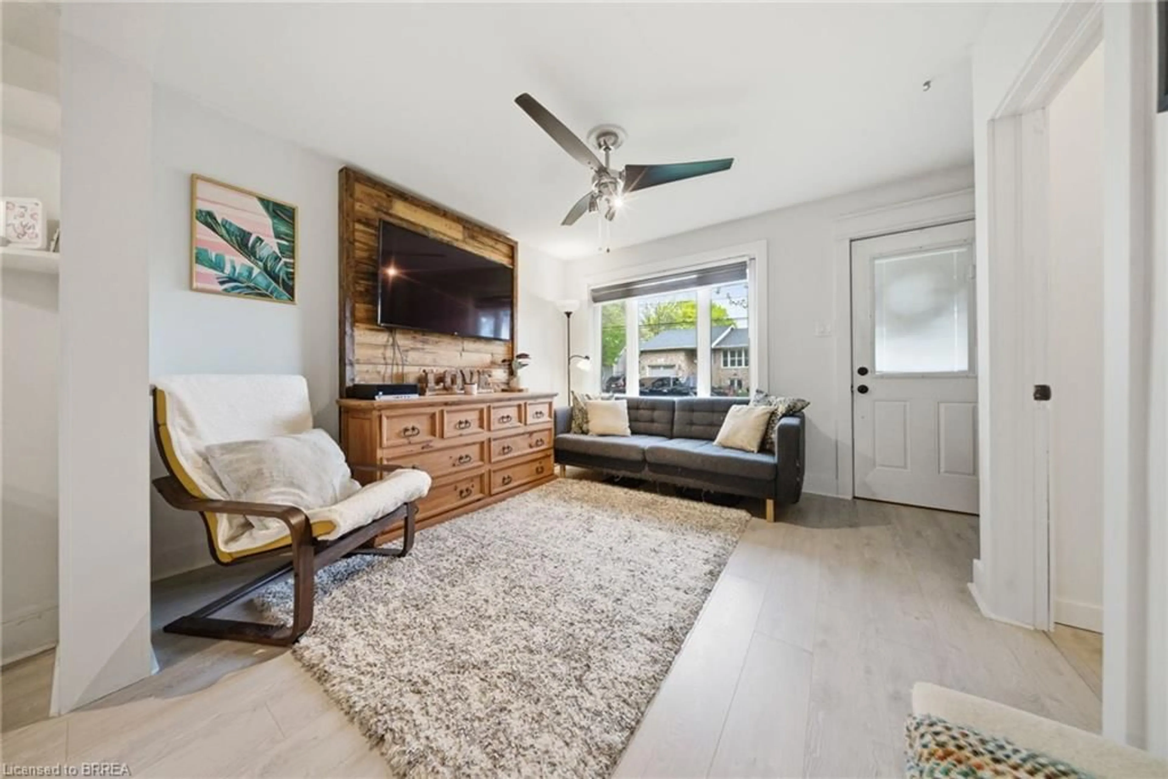 Living room with furniture, unknown for 78 Dublin St, Brantford Ontario N3R 2E6