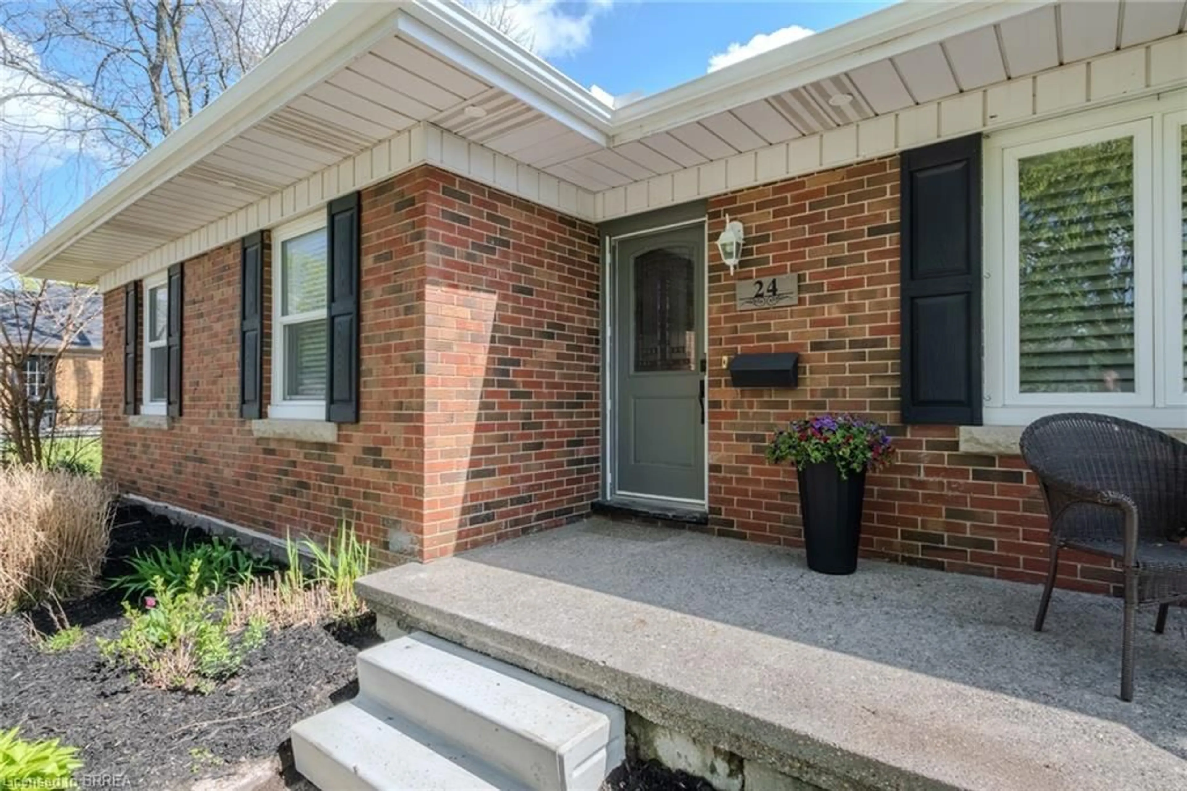 Home with brick exterior material, street for 24 Franklin St, Brantford Ontario N3R 1S8