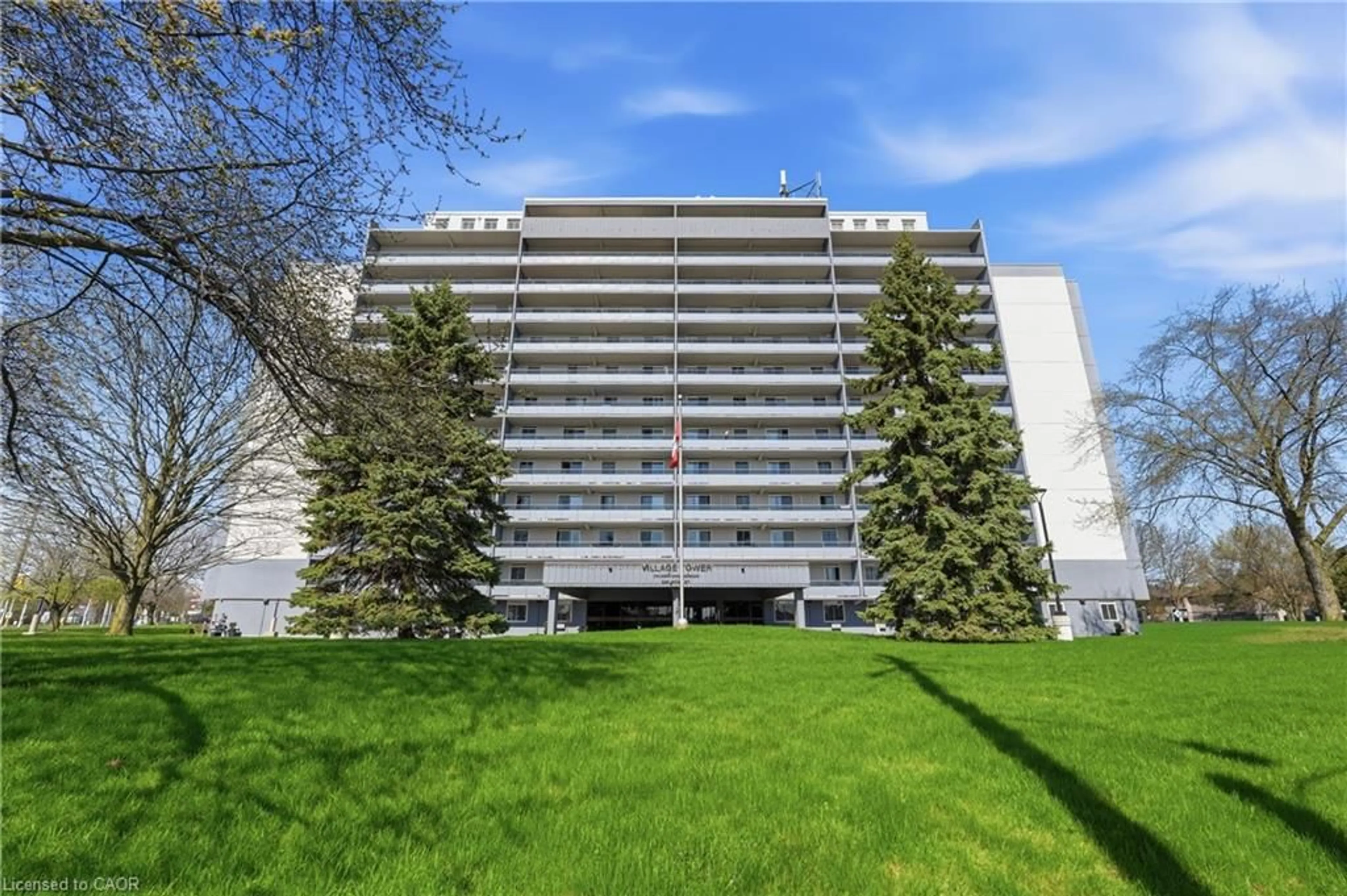 Patio, building for 640 West St #506, Brantford Ontario N3R 6M3
