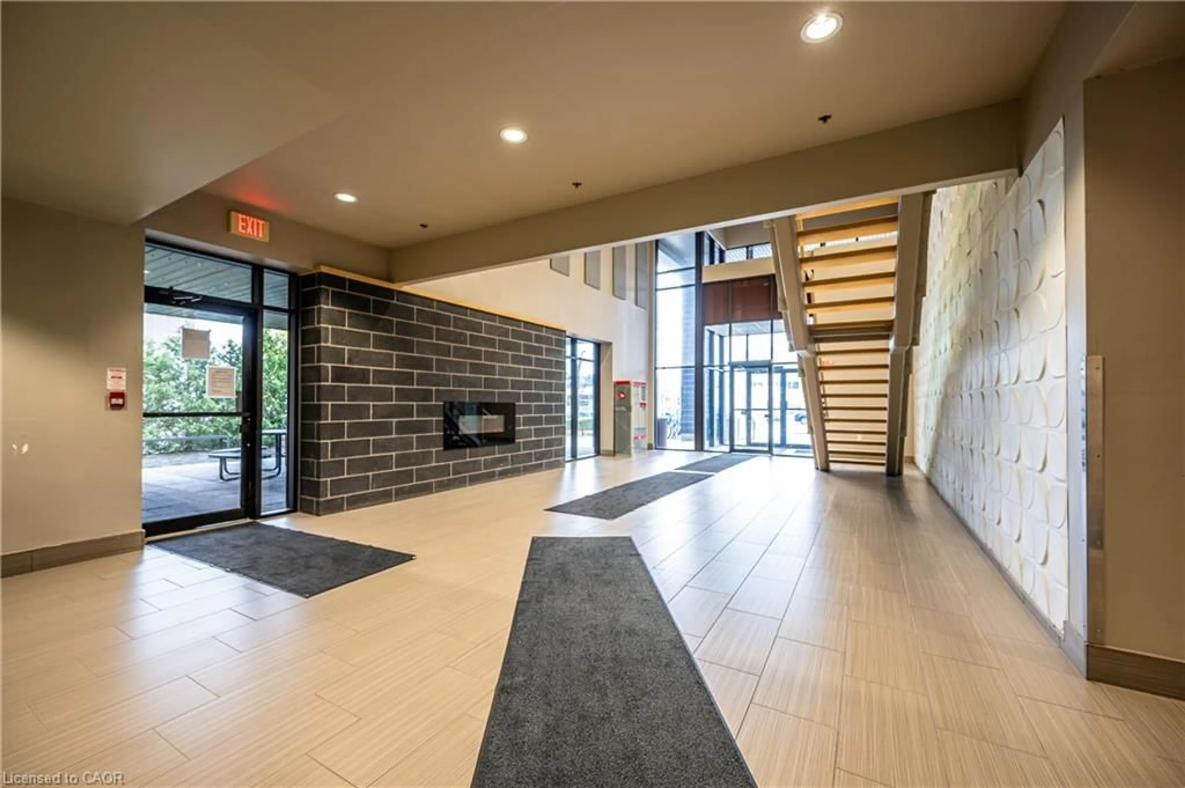 Indoor foyer for 8 Hickory St #404, Waterloo Ontario N2L 3H6