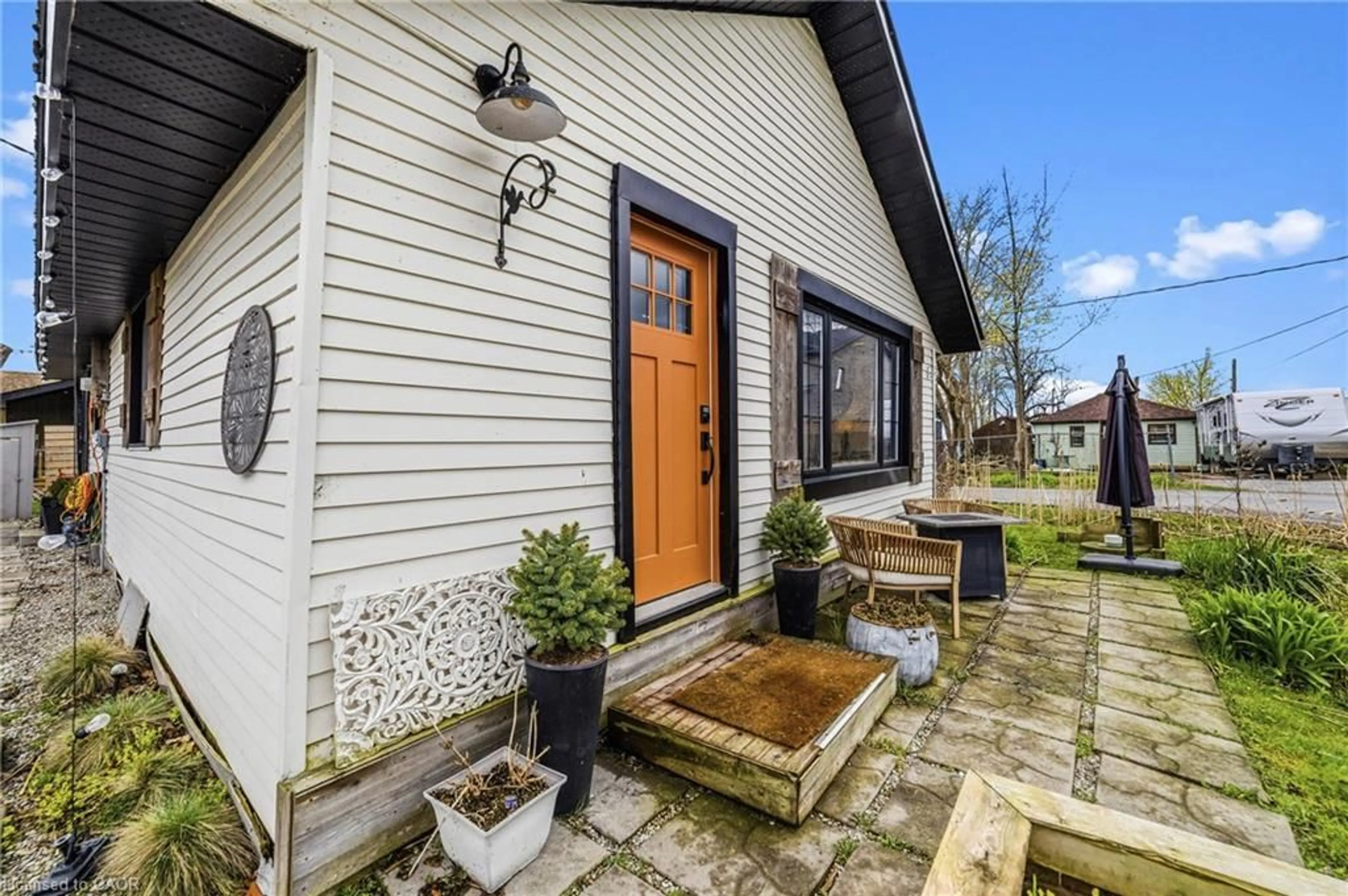 Patio, street for 2 Fagan St, Haldimand Ontario N0A 1L0