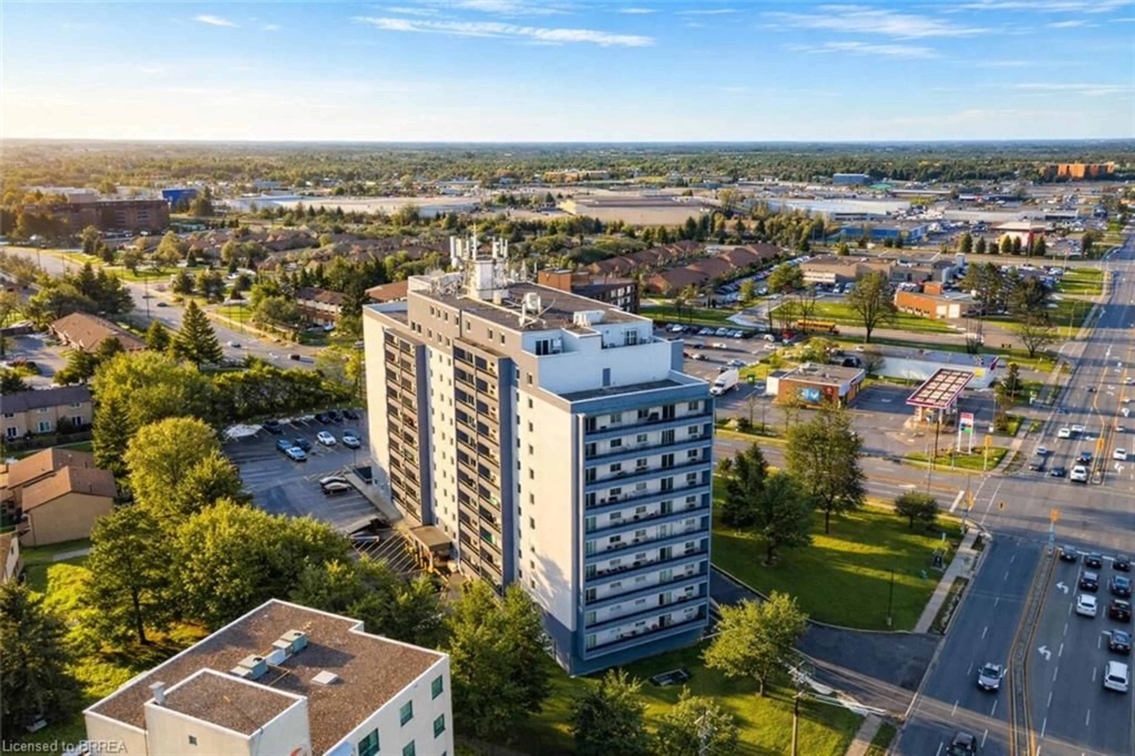 A pic from outside/outdoor area/front of a property/back of a property/a pic from drone, city buildings view from balcony for 640 West St #909, Brantford Ontario N3R 6M3