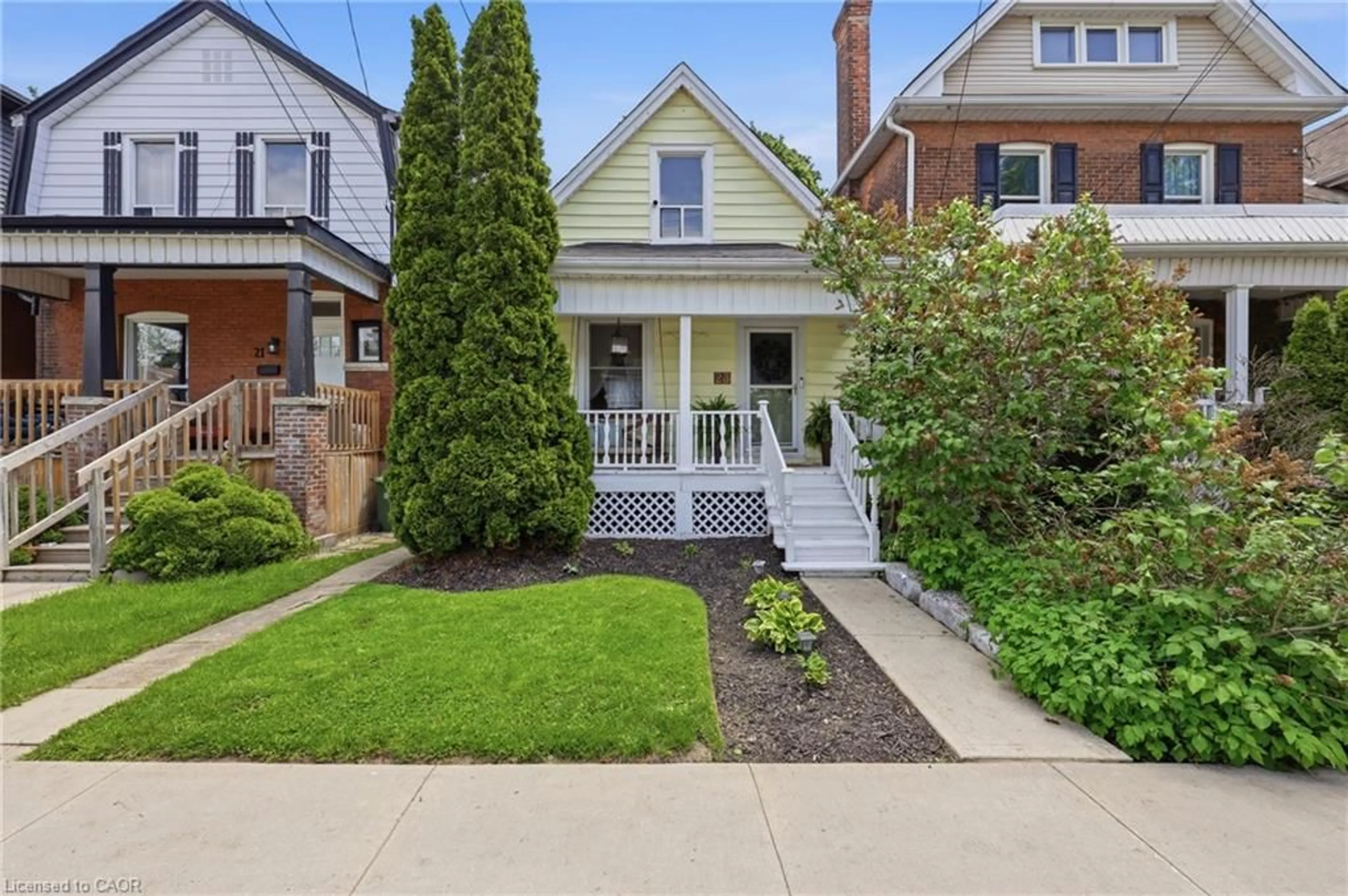 Home with brick exterior material, street for 23 East 21st St, Hamilton Ontario L8V 2T3