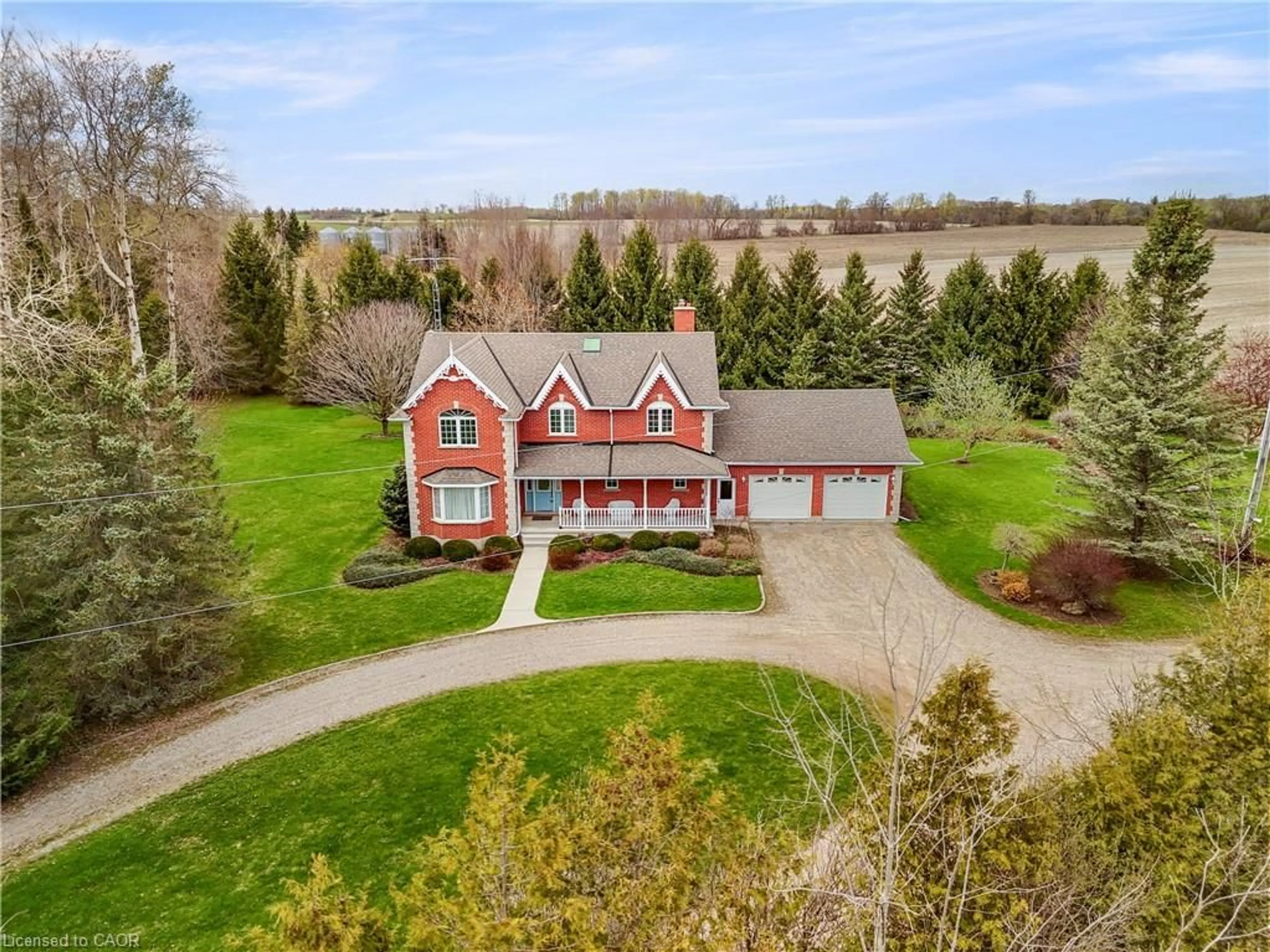 A pic from outside/outdoor area/front of a property/back of a property/a pic from drone, unknown for 5445 Fifth Line, Guelph/Eramosa Ontario N0B 2K0