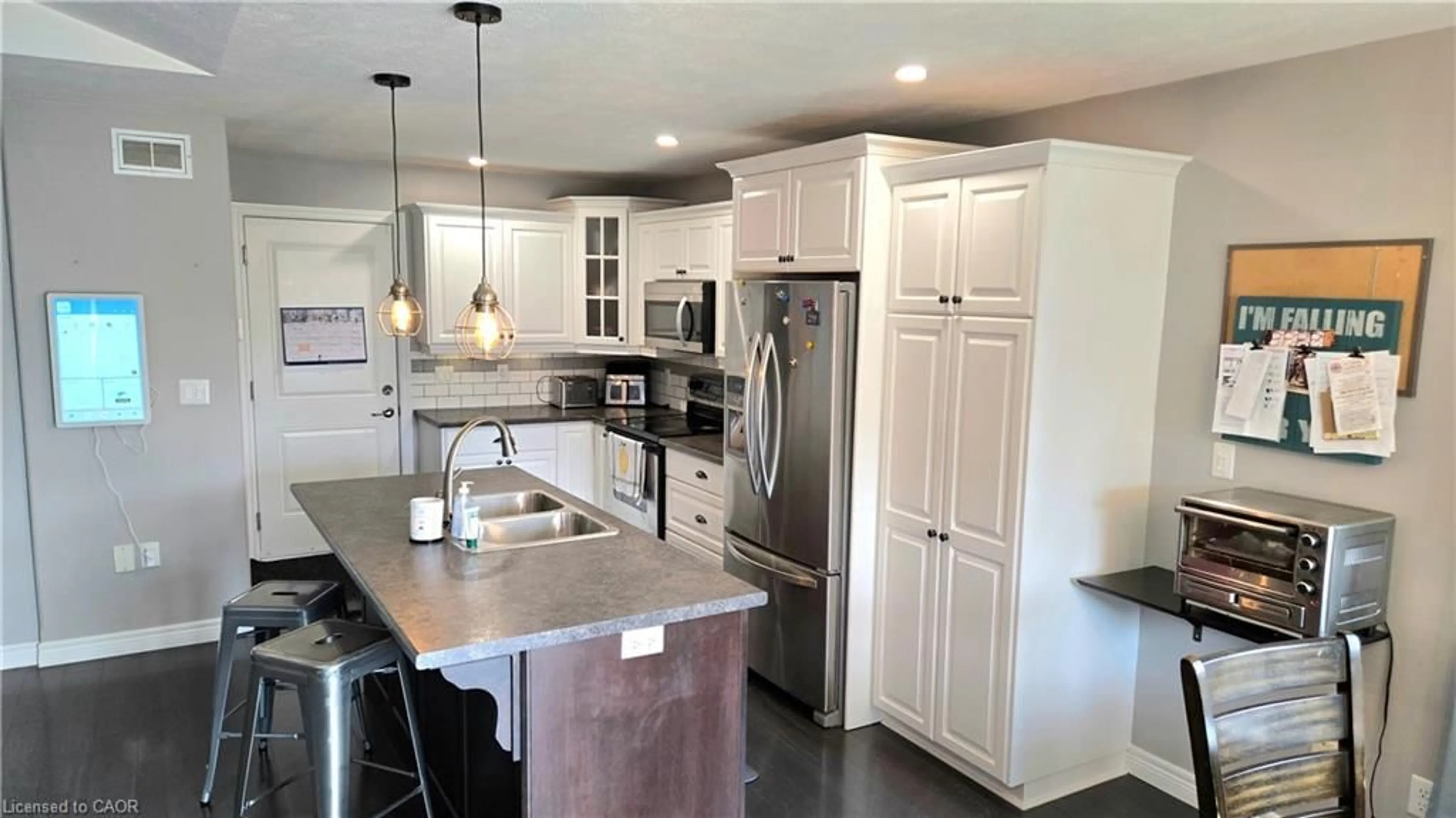 Open concept kitchen, ceramic/tile floor for 62 Driftwood Dr, Simcoe Ontario N3Y 0B4