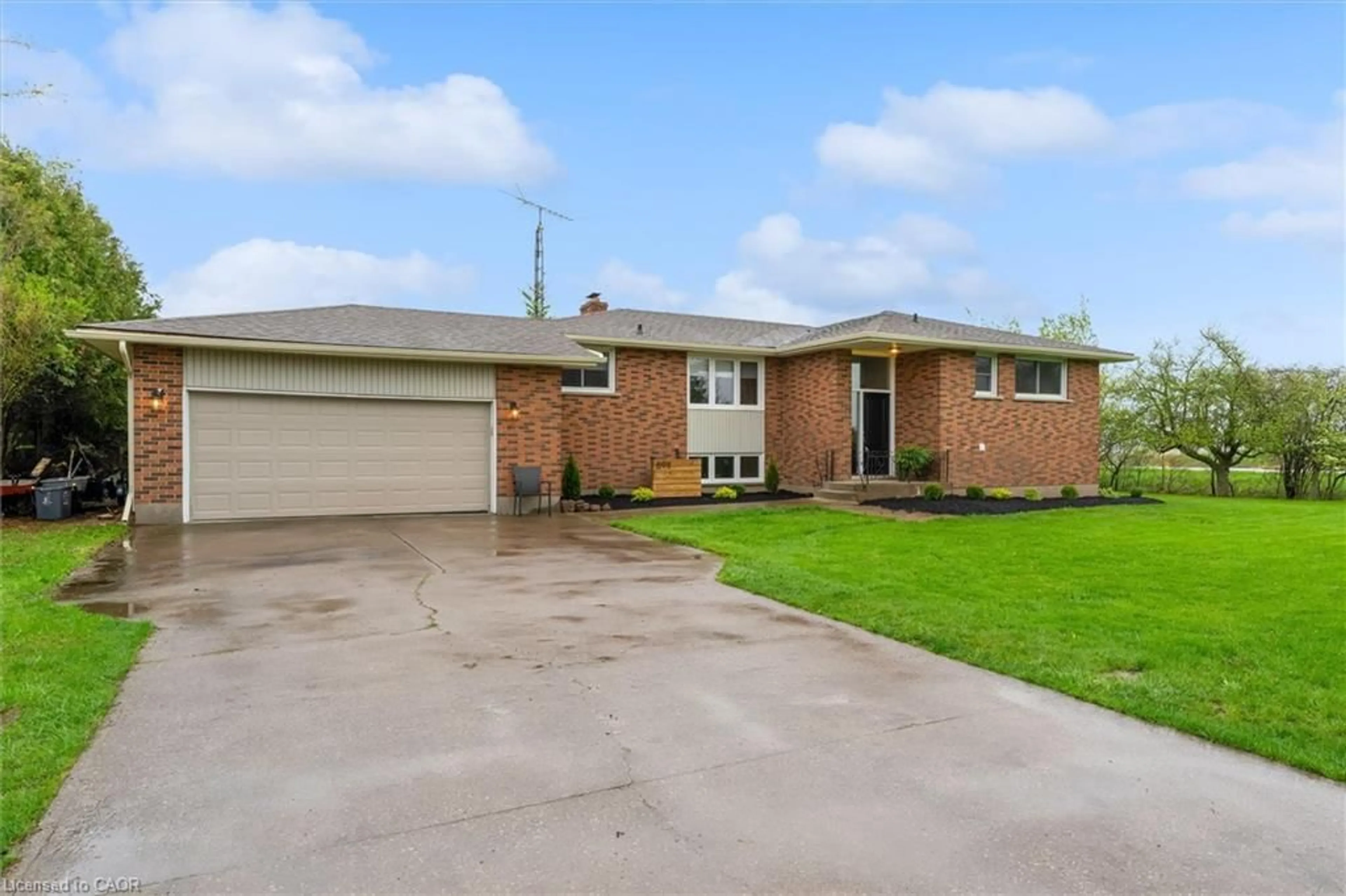 Home with brick exterior material, street for 698 Concession Road 6, Niagara-on-the-Lake Ontario L0S 1J9