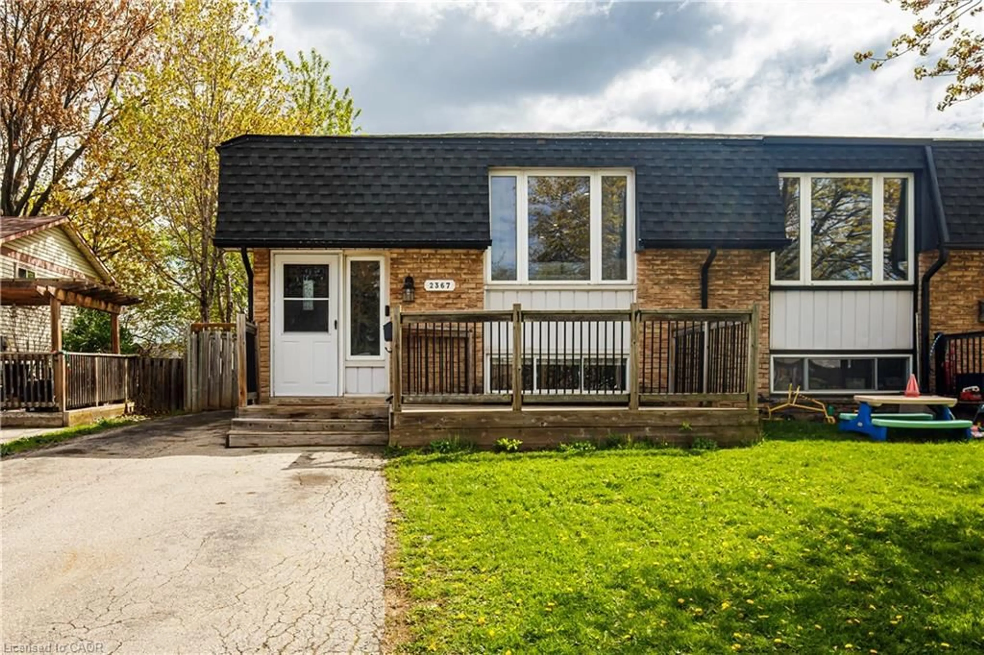 Unknown for 2367 Middlesmoor Cres, Burlington Ontario L7P 3X4