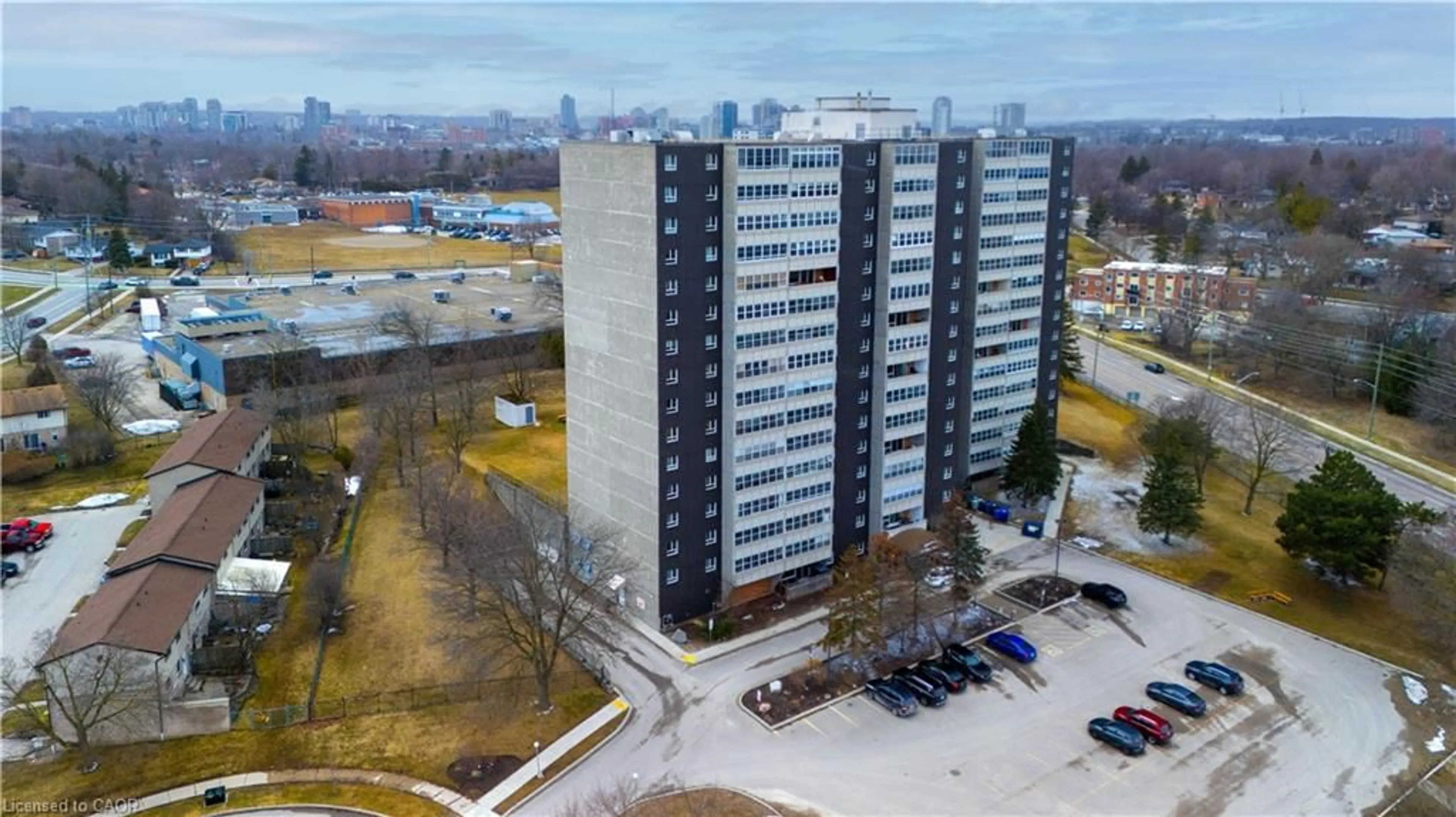 A pic from outside/outdoor area/front of a property/back of a property/a pic from drone, city buildings view from balcony for 225 Harvard Pl #1408, Waterloo Ontario N2J 4H4