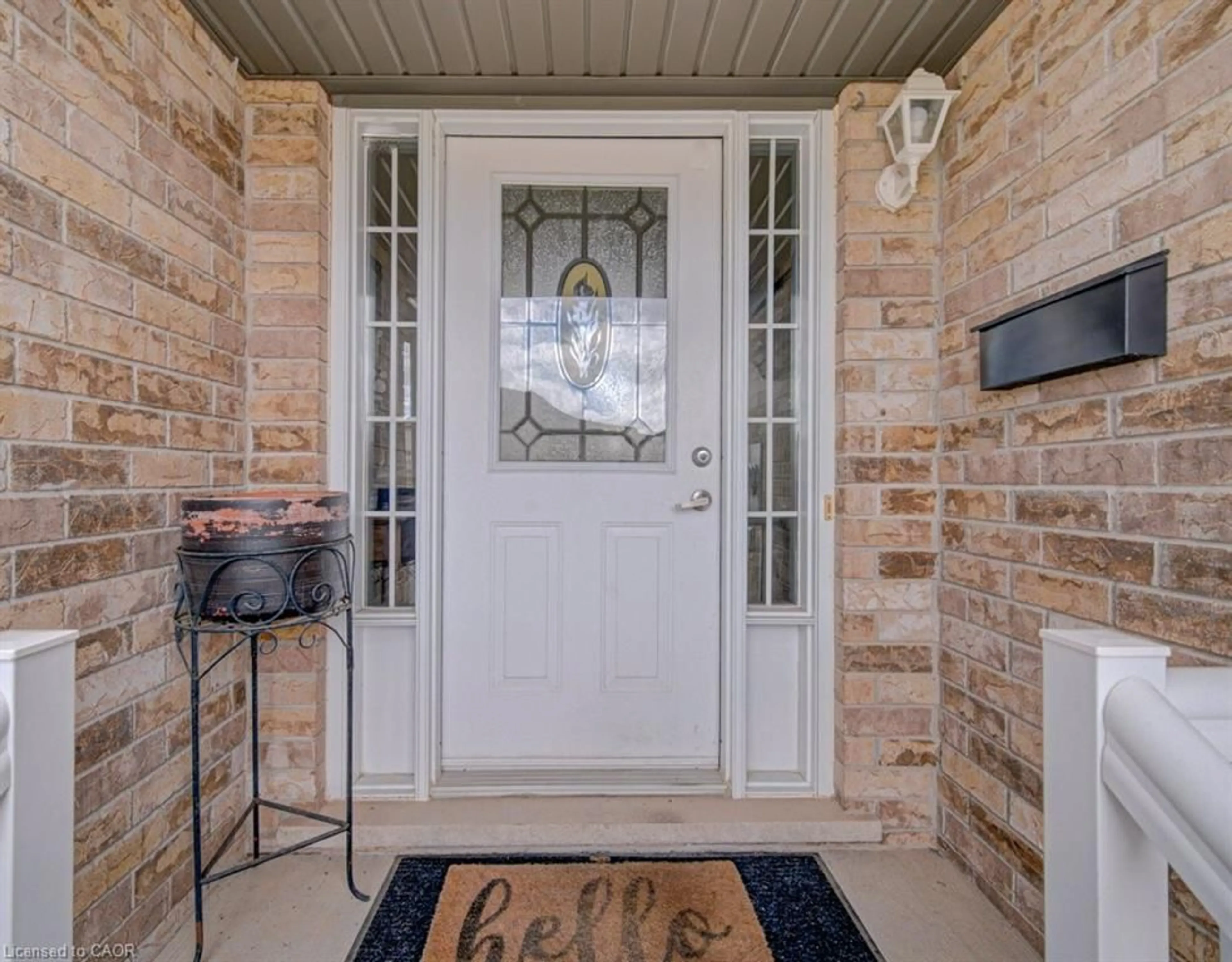 Indoor entryway for 7 Red Clover Cres, Kitchener Ontario N2E 4G9