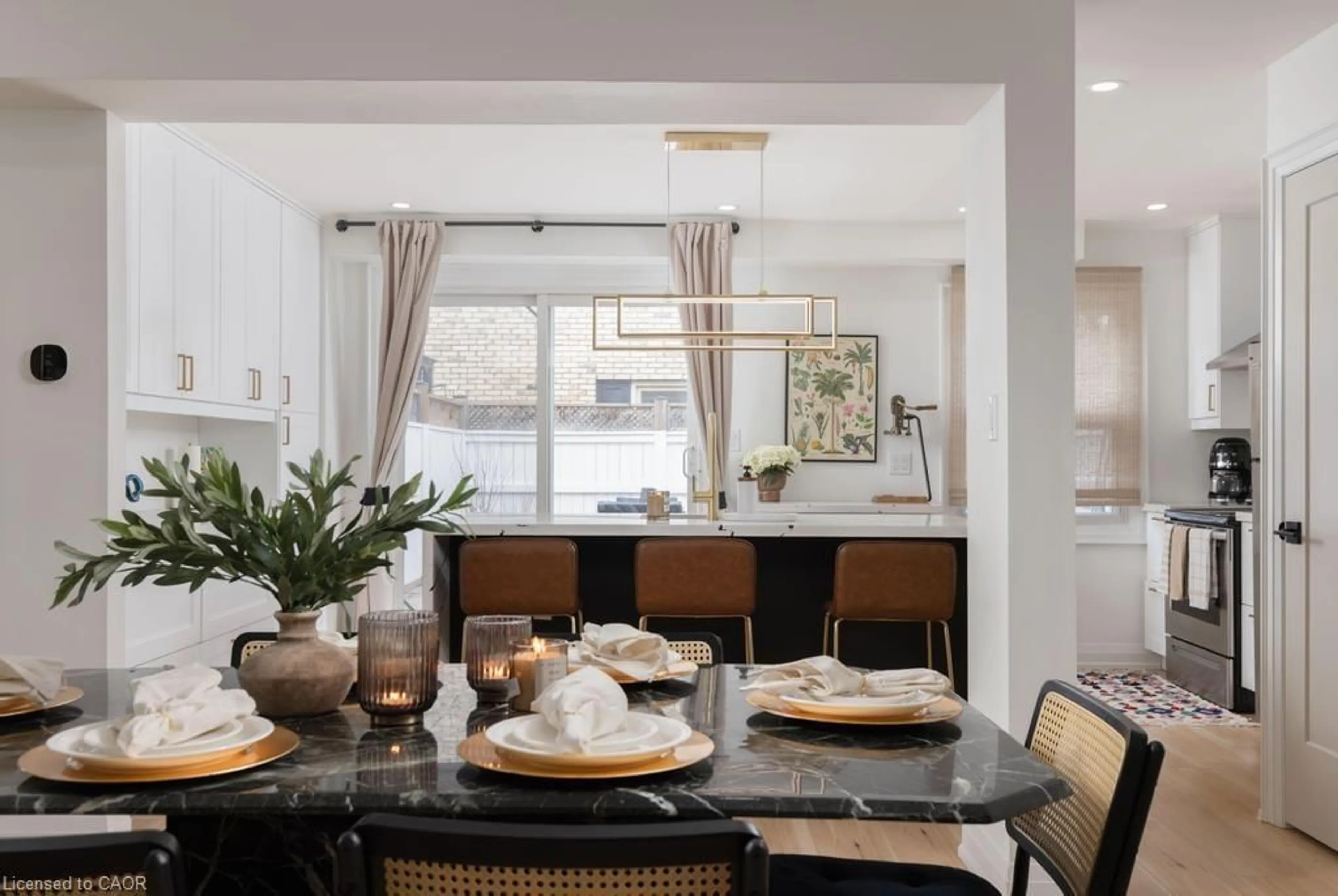 Dining room, ceramic/tile floor for 1422 Ghent Ave, Burlington Ontario L7S 1W8