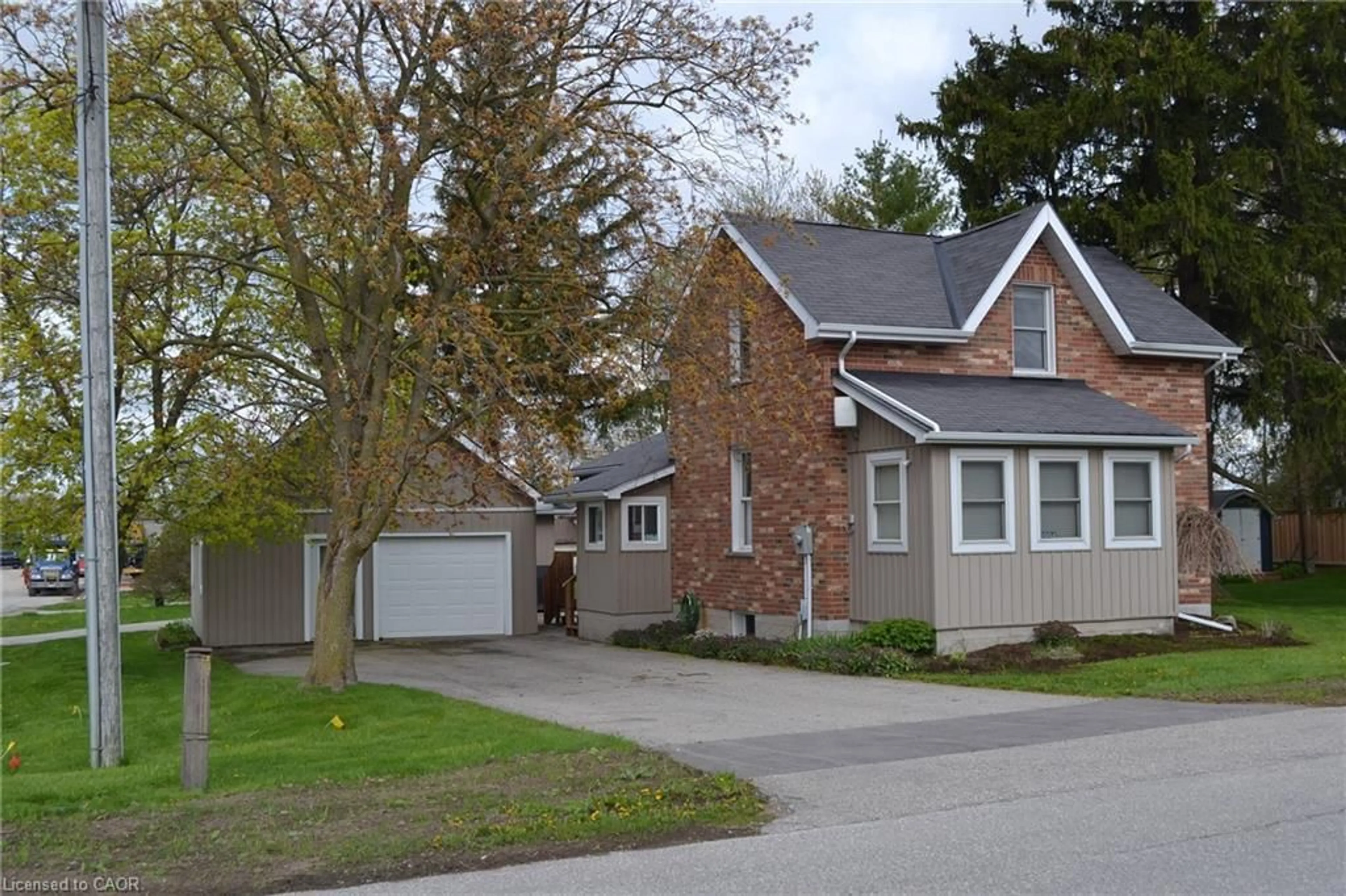 Home with brick exterior material, street for 3994 Galt St, Shakespeare Ontario N0B 2P0