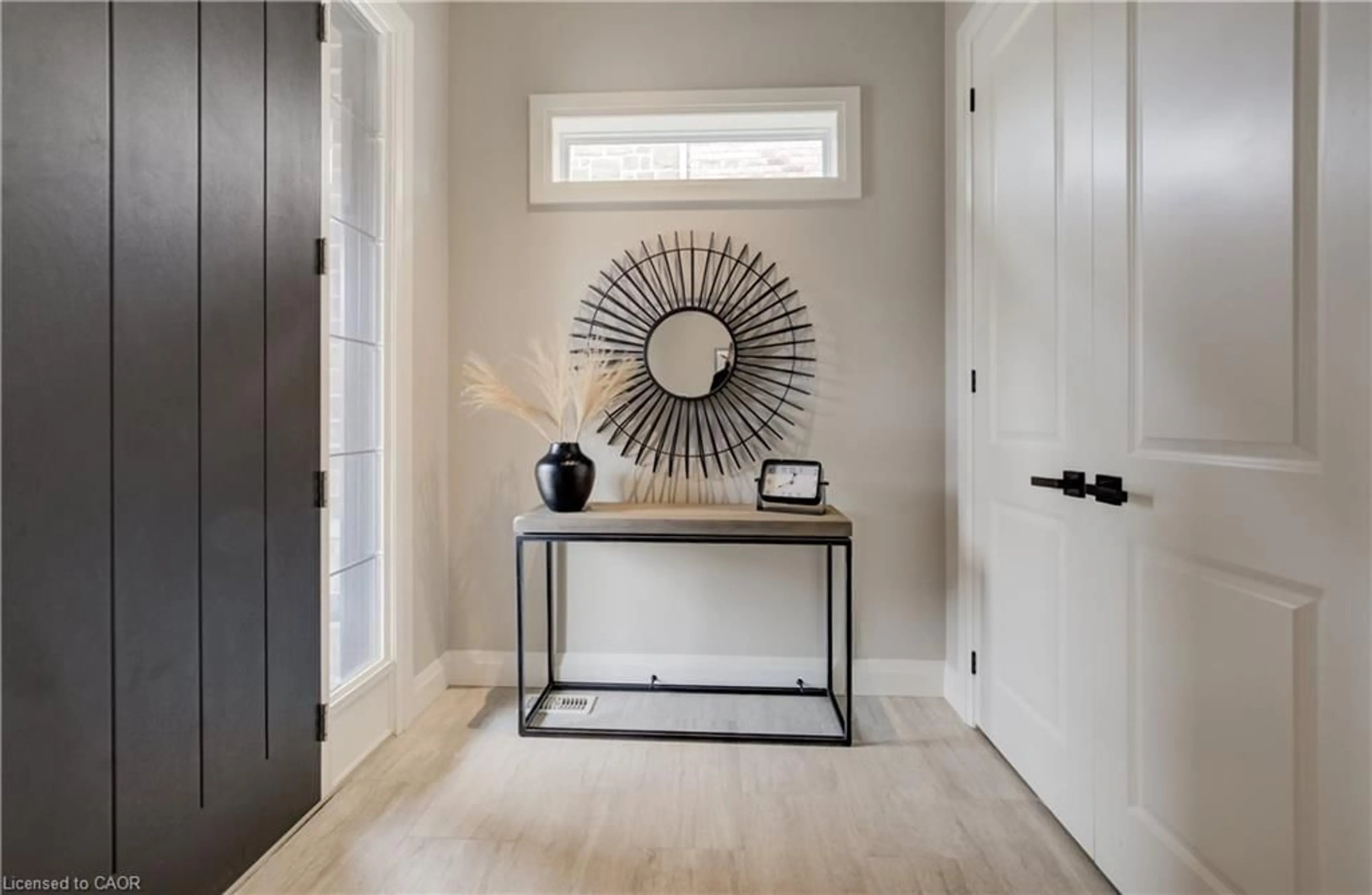 Indoor entryway for 521 Gristmill St, Waterloo Ontario N2K 0C9