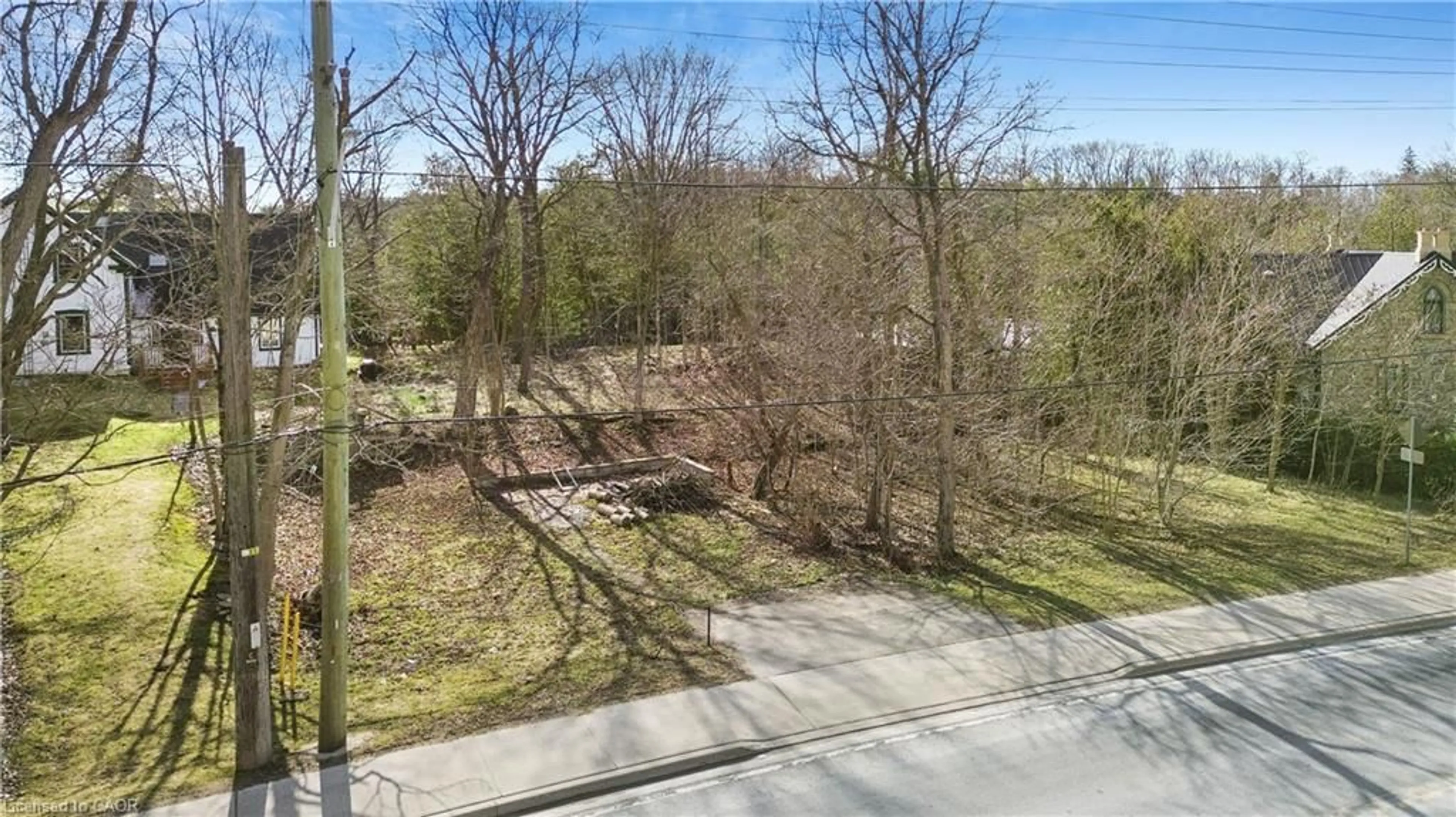 A pic from outside/outdoor area/front of a property/back of a property/a pic from drone, forest/trees view for 285 Main St, Rockwood Ontario N0B 2K0