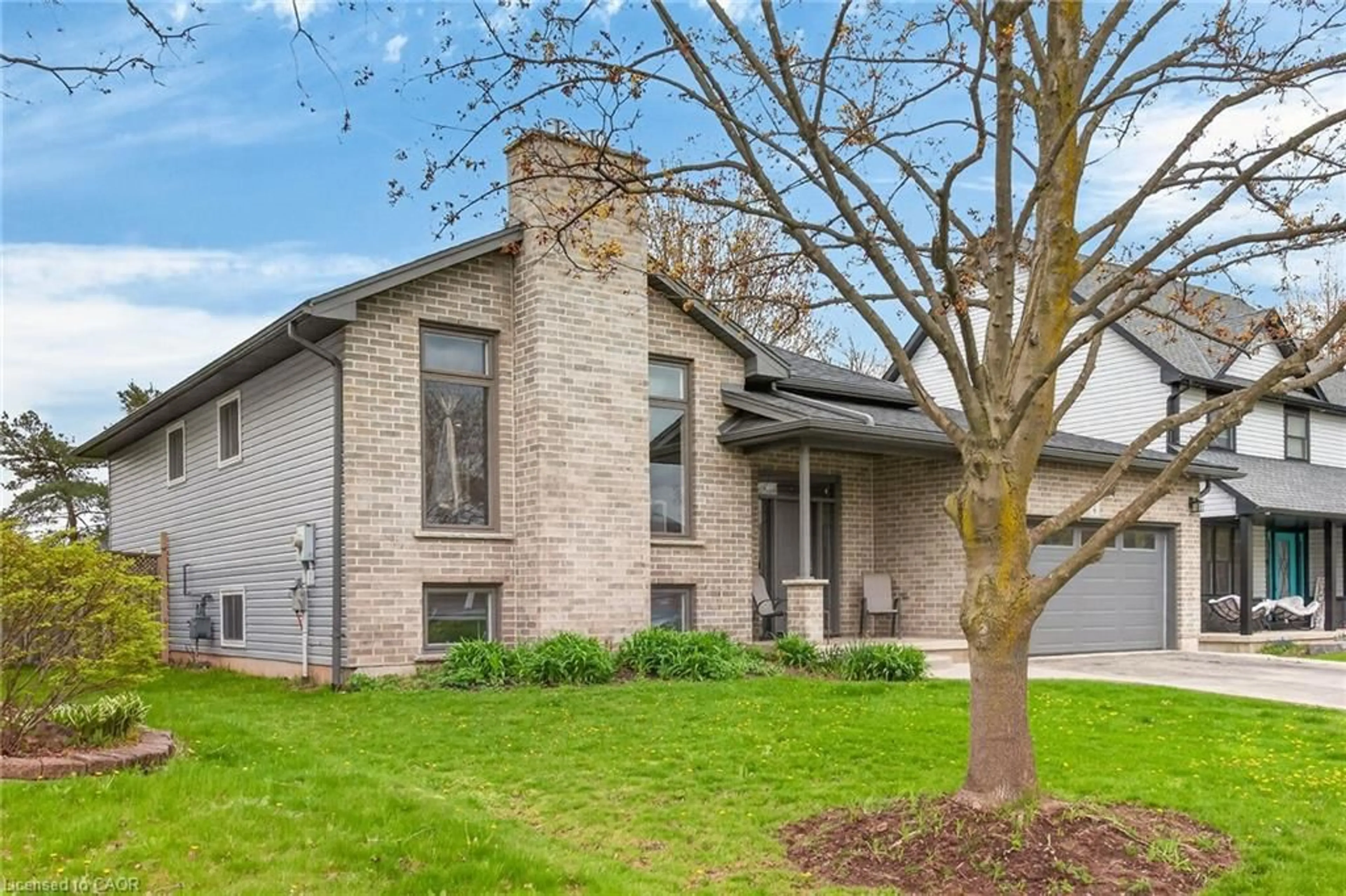 Home with brick exterior material, street for 6 Kintyre Crt, Caledonia Ontario N3W 1G8