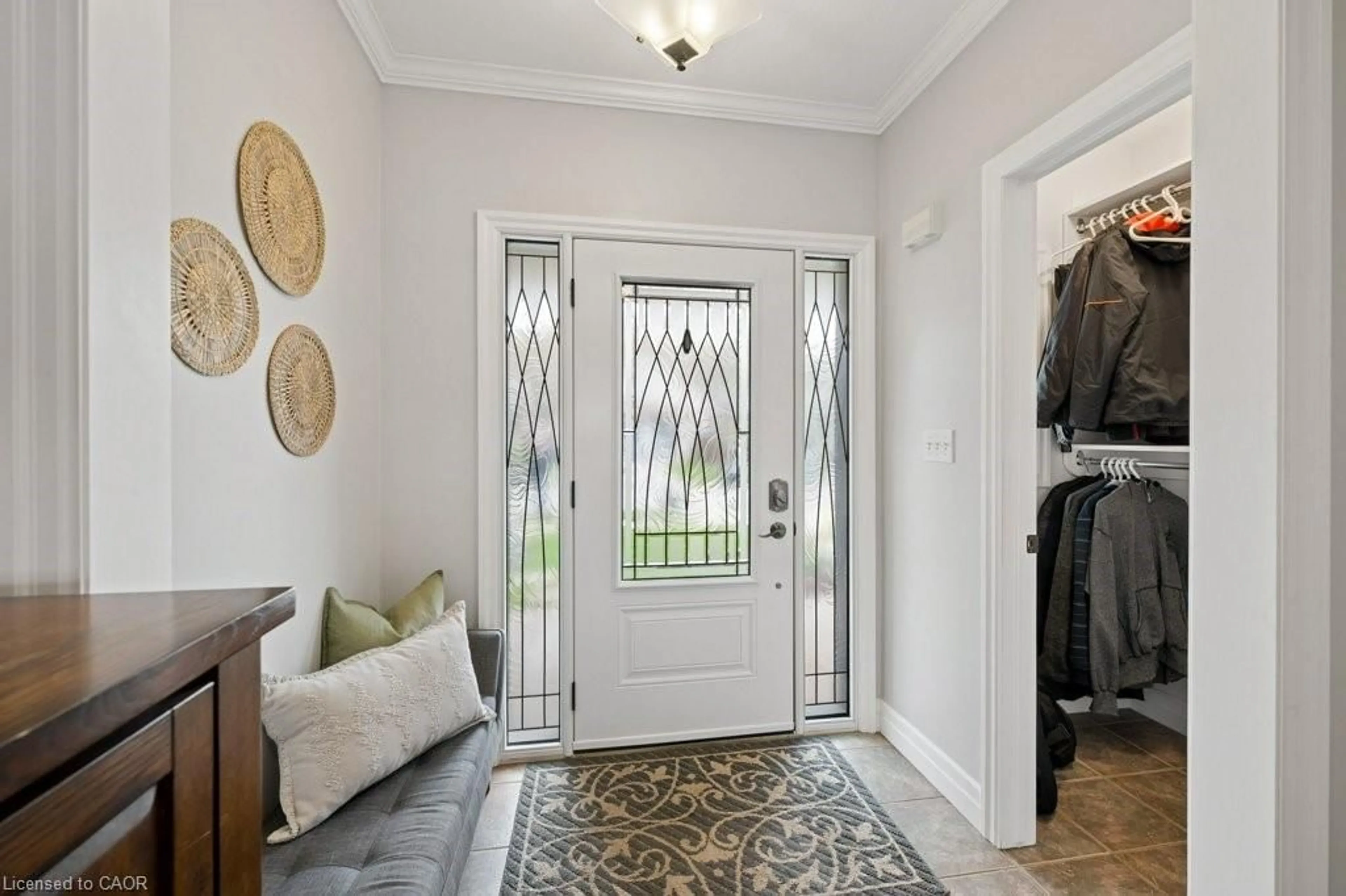 Indoor entryway for 641 Interlaken Dr, Waterloo Ontario N2T 2Y5