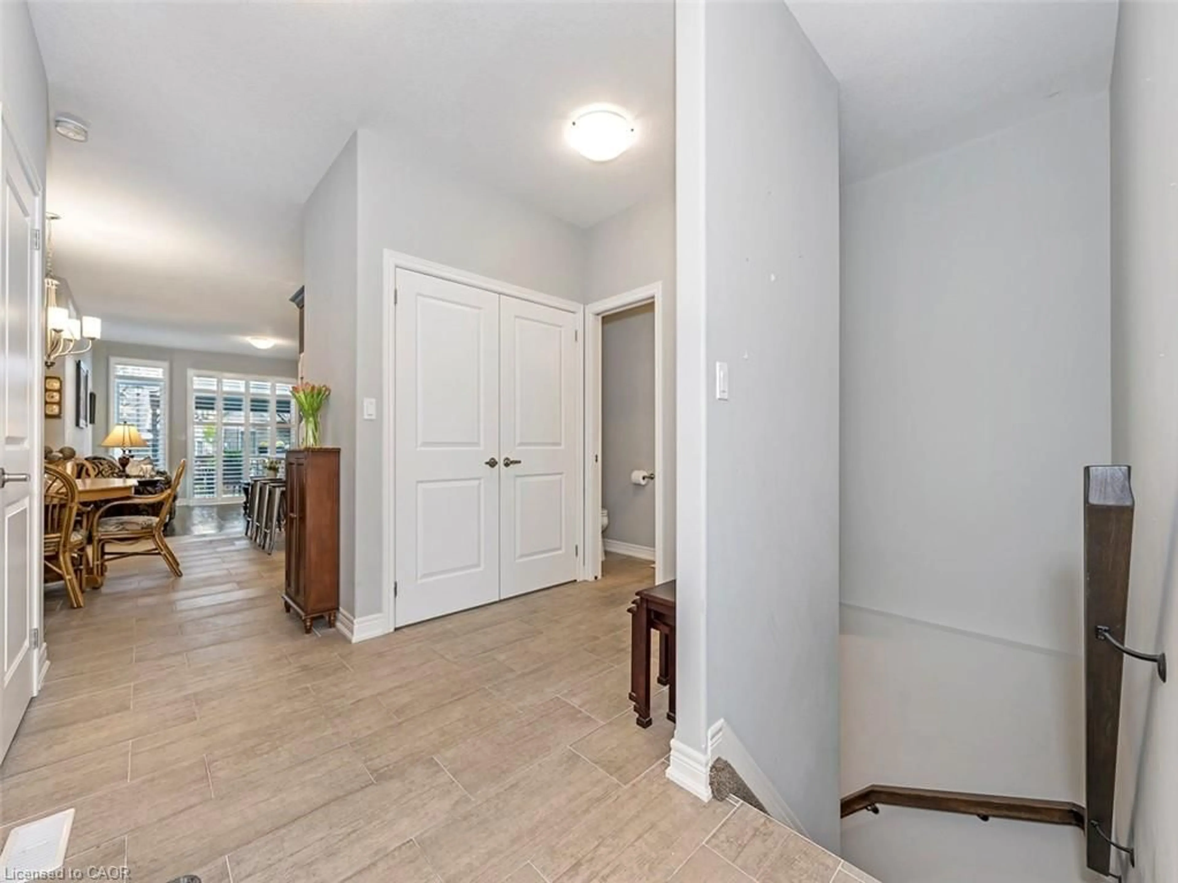 Indoor entryway for 41 Garden Ave #18, Brantford Ontario N3S 0J1