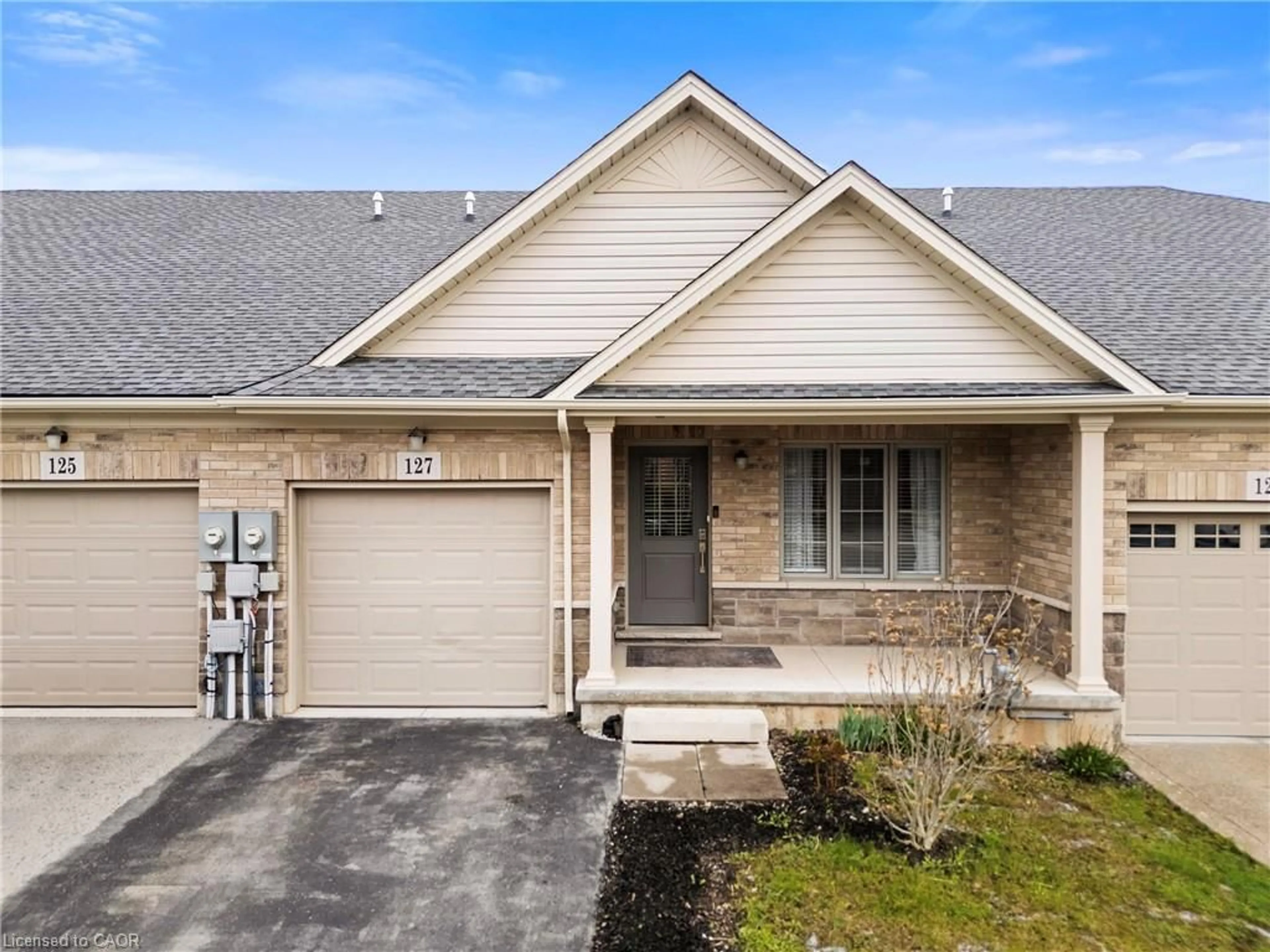 Home with brick exterior material, street for 127 Acacia Rd, Fonthill Ontario L0S 1E6