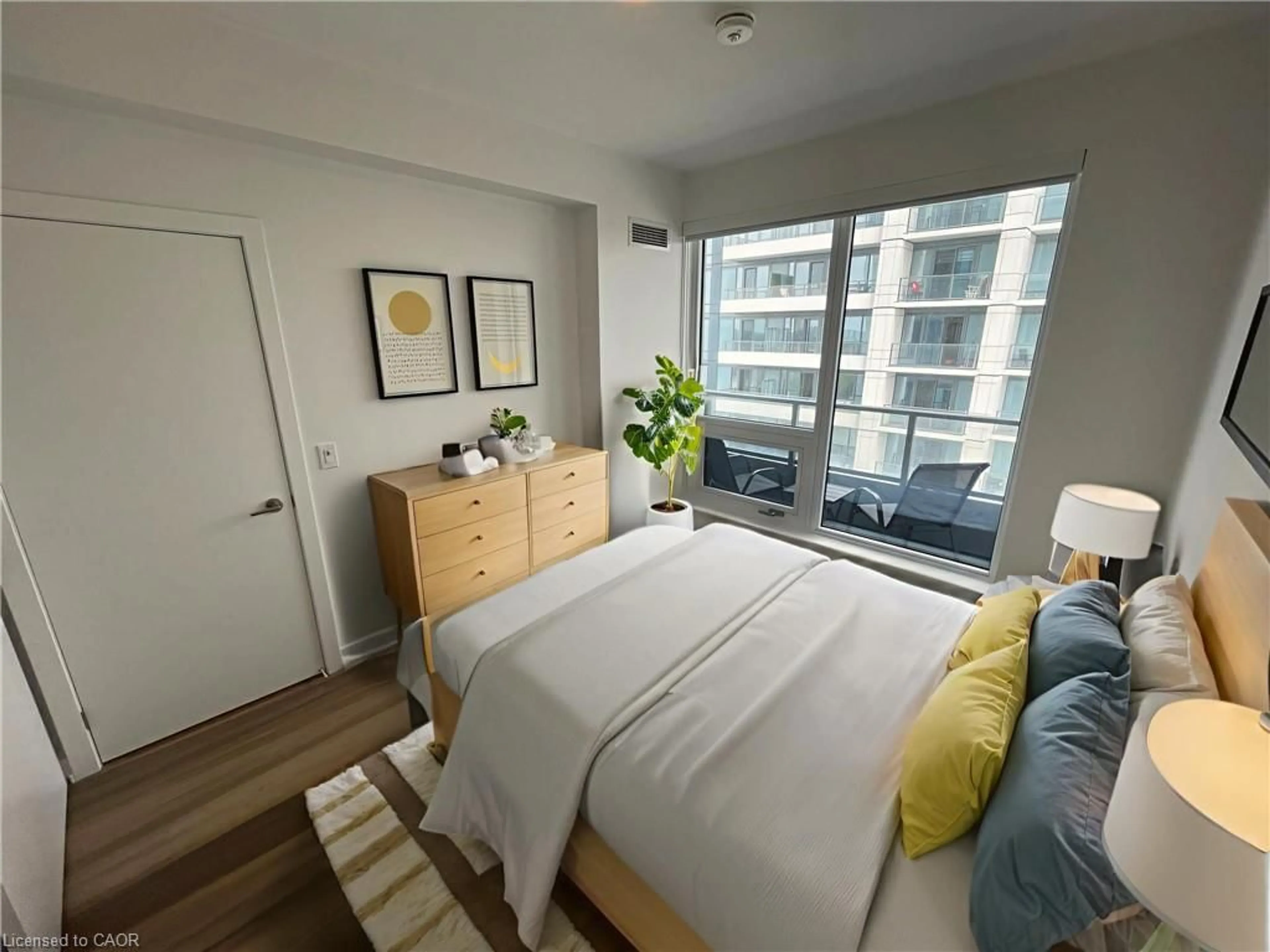 A pic of a room for 15 Wellington St #1701, Kitchener Ontario N2G 0E4