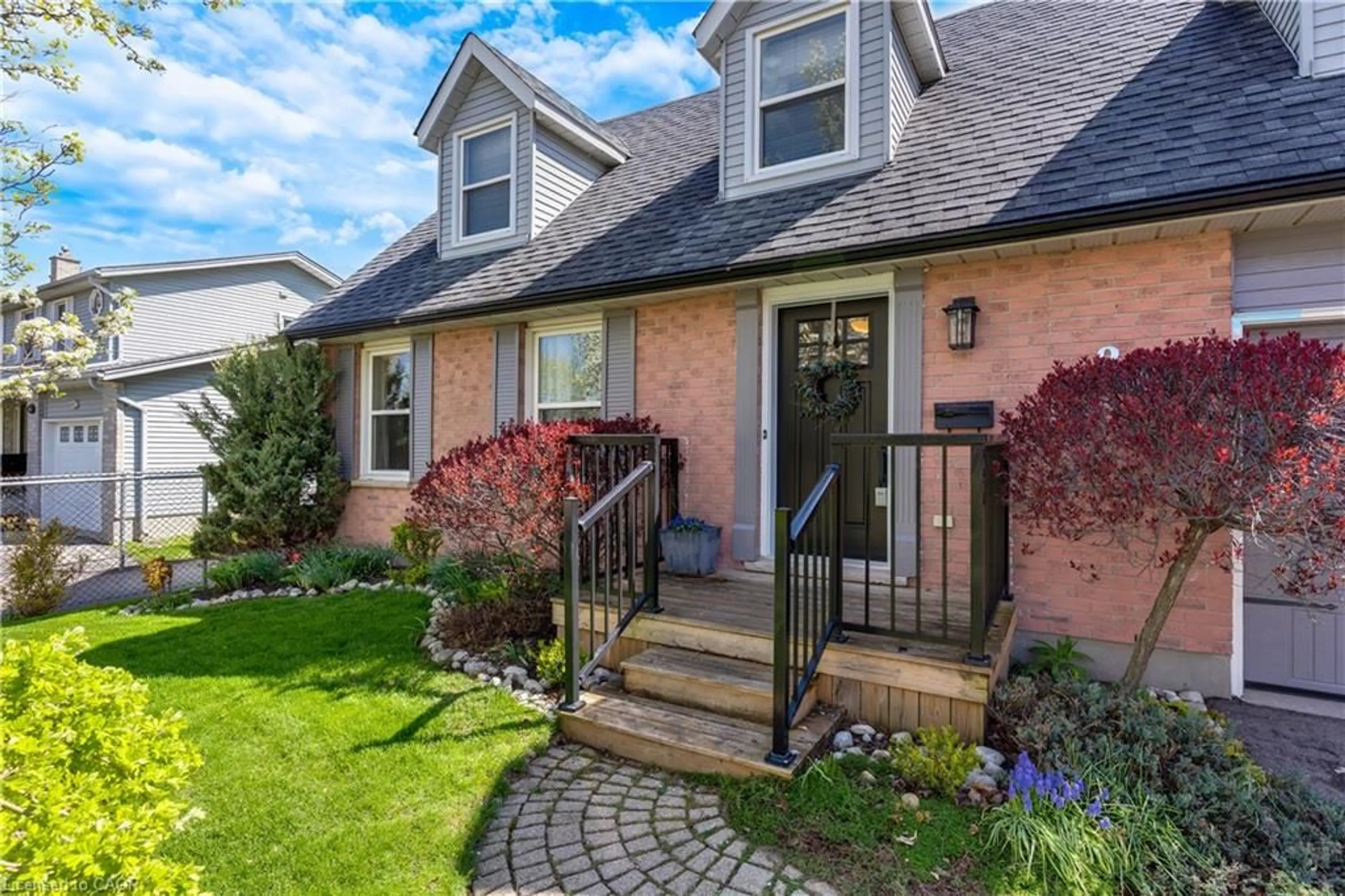 Home with brick exterior material, street for 288 Grand Ridge Dr, Cambridge Ontario N1S 4X1
