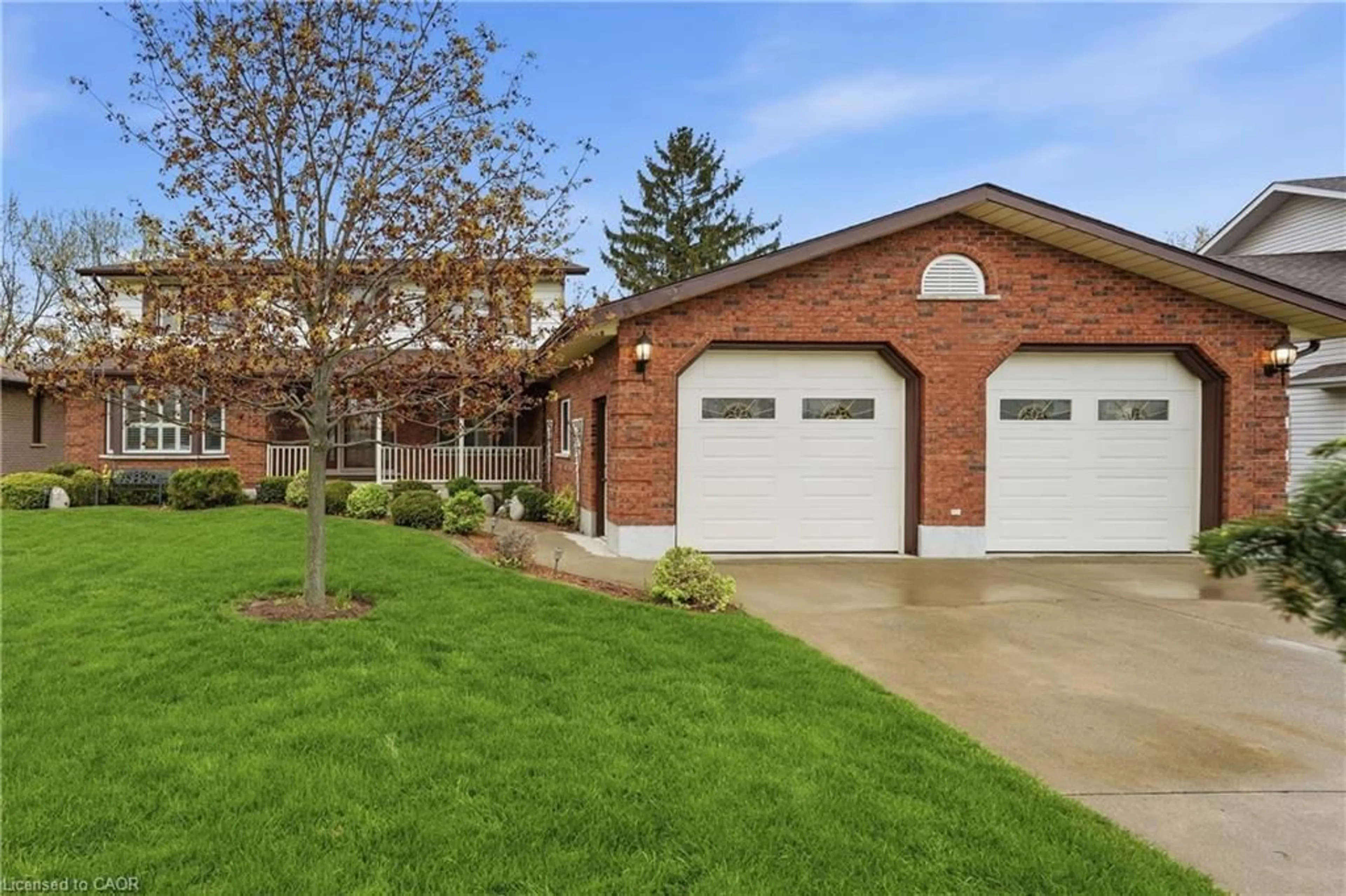 Home with brick exterior material, street for 3466 River Trail, Fort Erie Ontario L0S 1S0