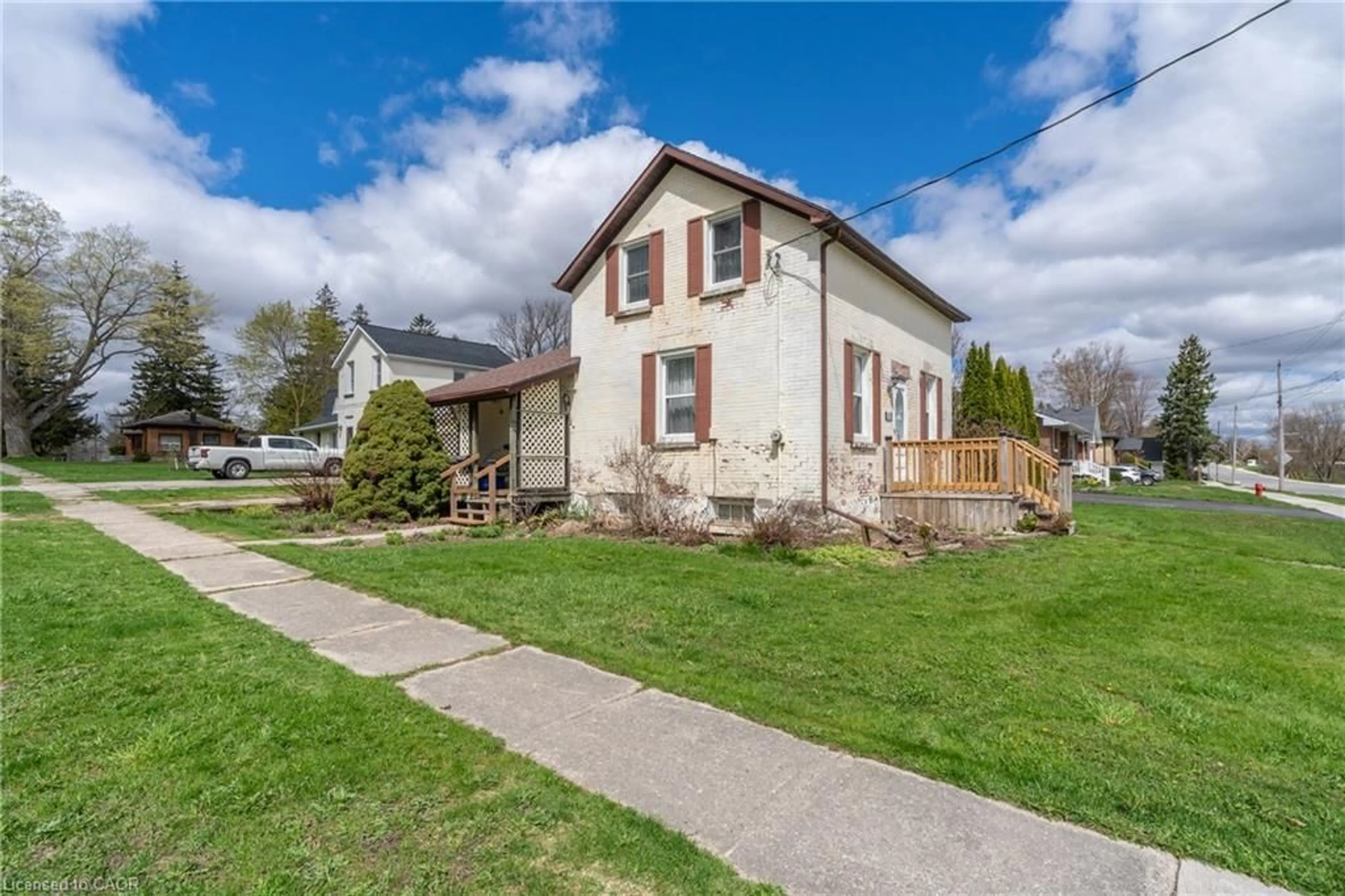 Unknown for 215 Whites Rd, Palmerston Ontario N0G 2P0