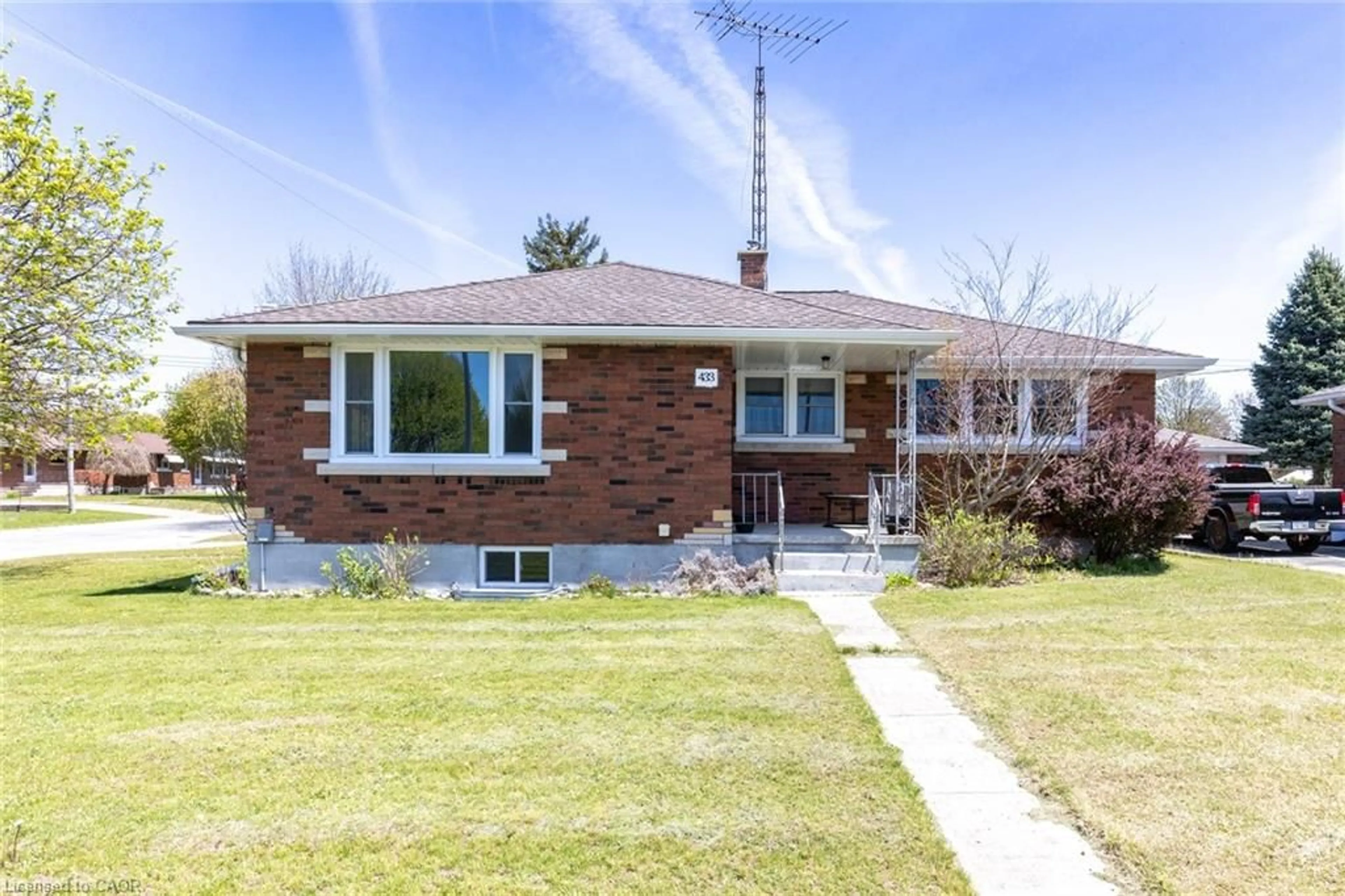 Home with brick exterior material, street for 433 Northern Ave, Delhi Ontario N4B 2R7
