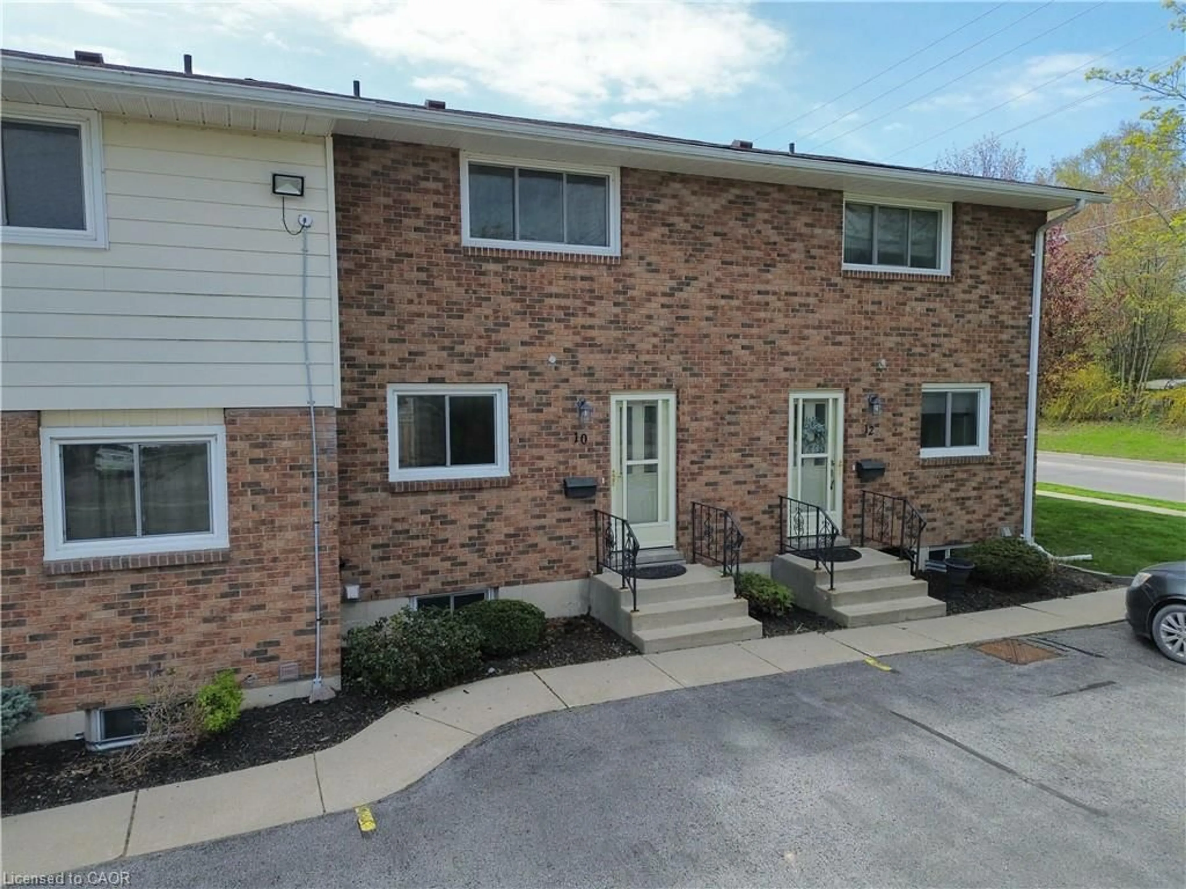 Home with brick exterior material, street for 10 Montclair Cres, Simcoe Ontario N3Y 4R9