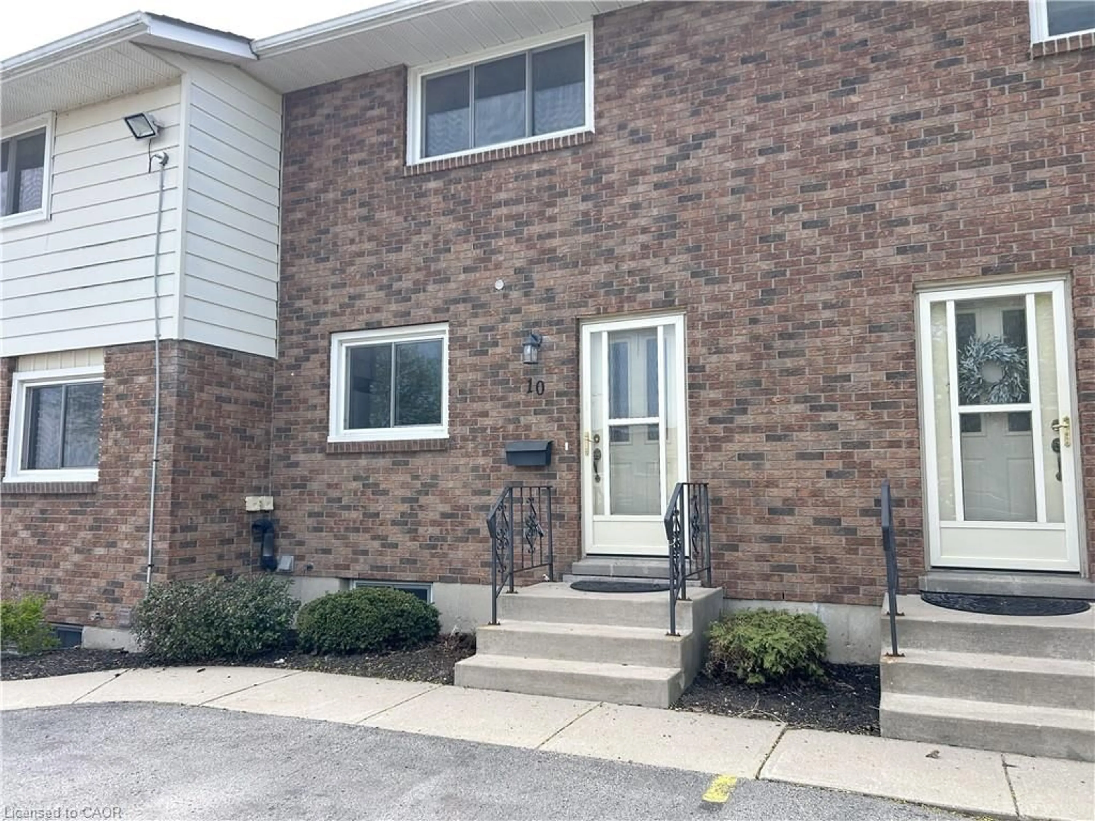 Home with brick exterior material, street for 10 Montclair Cres, Simcoe Ontario N3Y 4R9