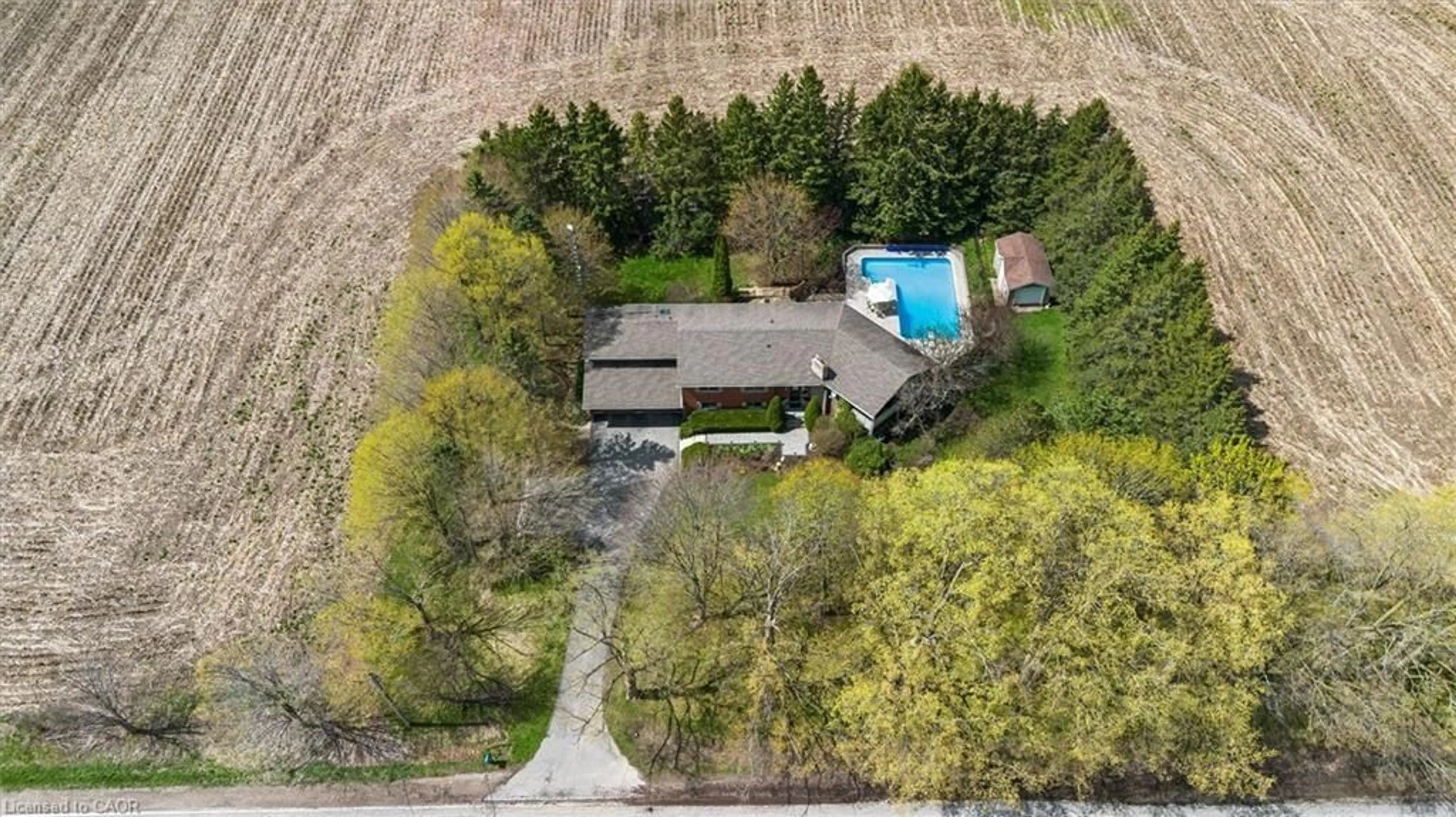 A pic from outside/outdoor area/front of a property/back of a property/a pic from drone, street for 7690 Mill Rd, Guelph Ontario N1H 6J1