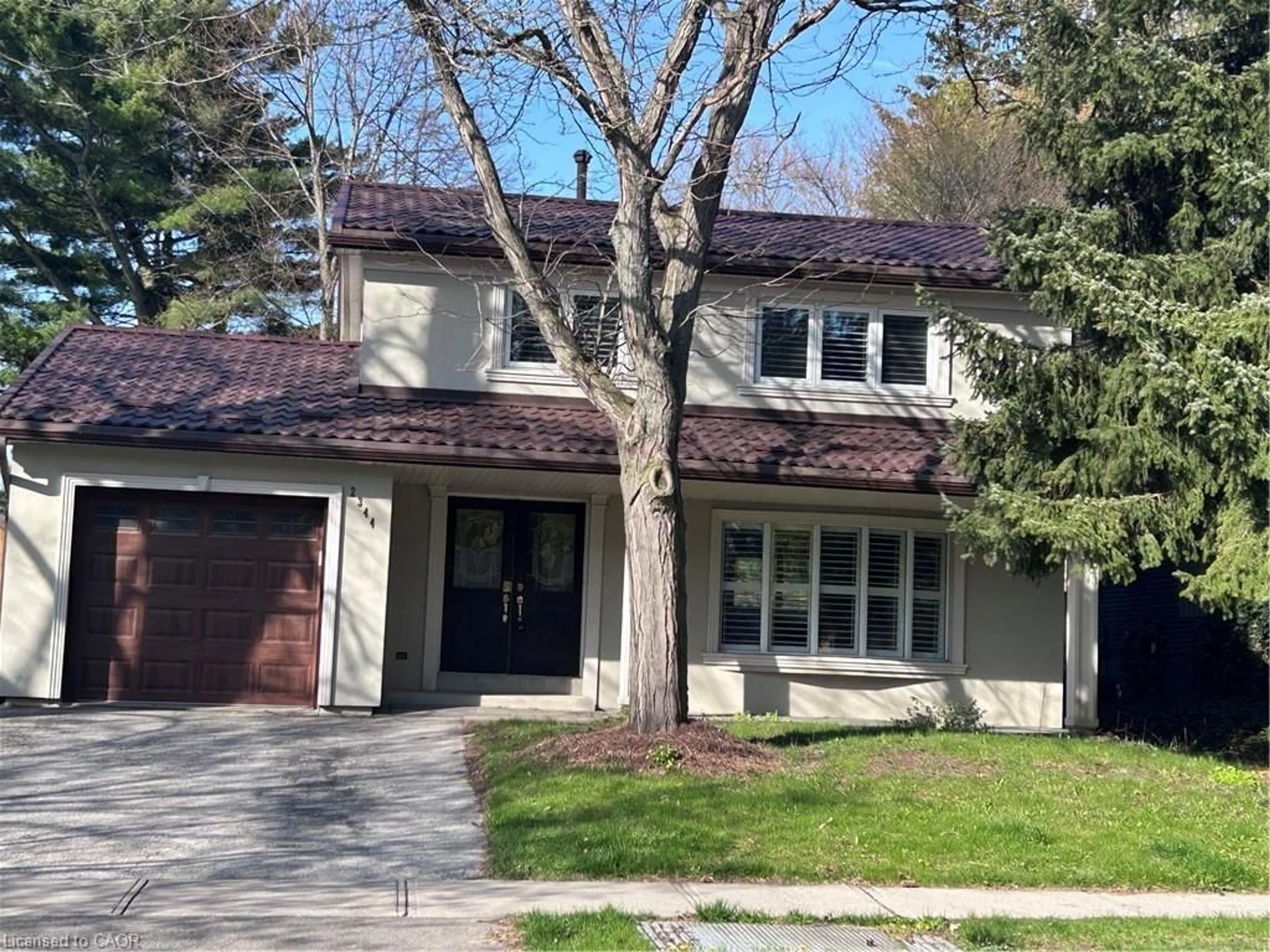 Home with brick exterior material, street for 2344 Devon Rd, Oakville Ontario L6J 5R5
