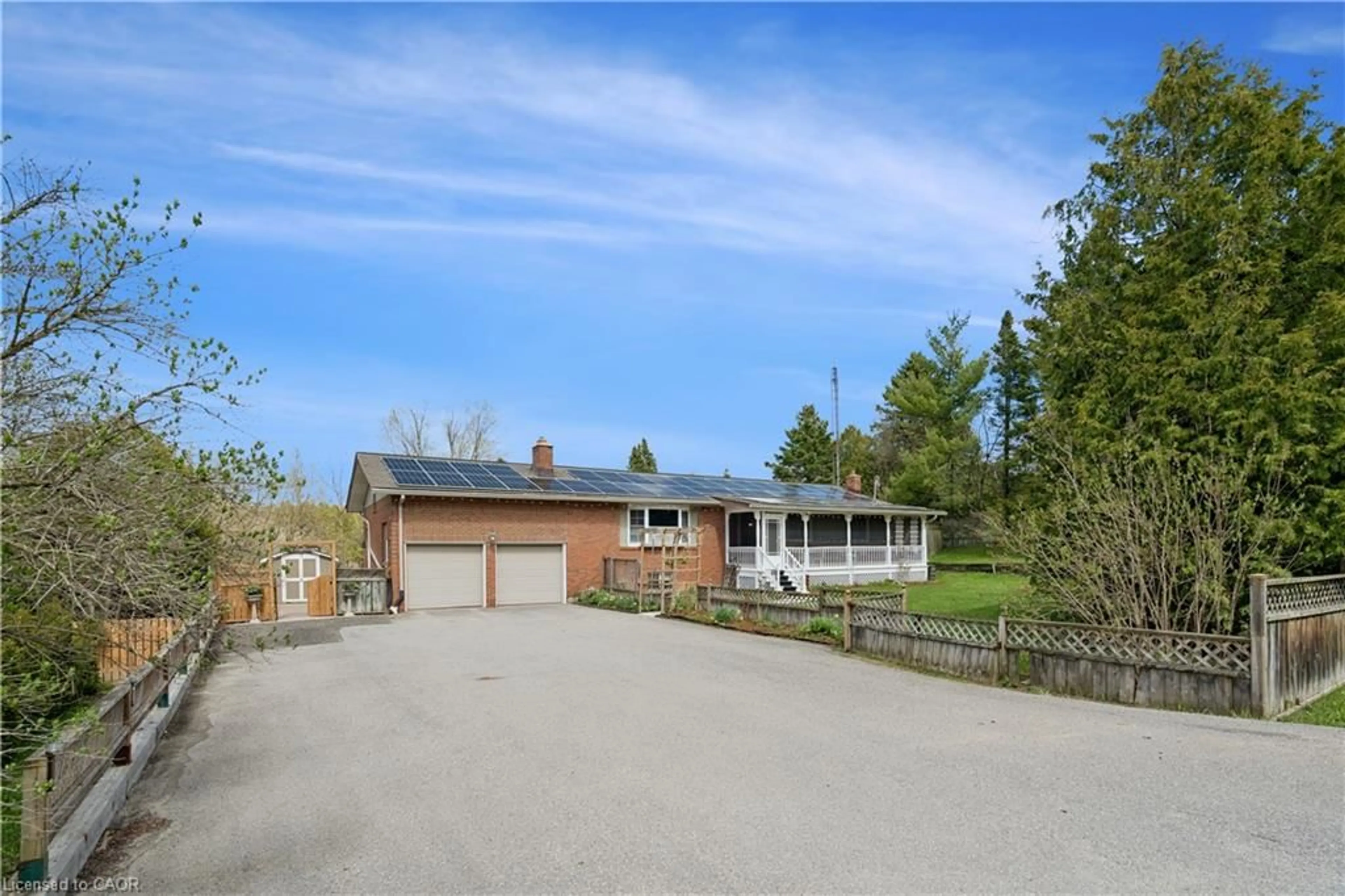 A pic from outside/outdoor area/front of a property/back of a property/a pic from drone, street for 119 Evert St, Rockwood Ontario N0B 2K0