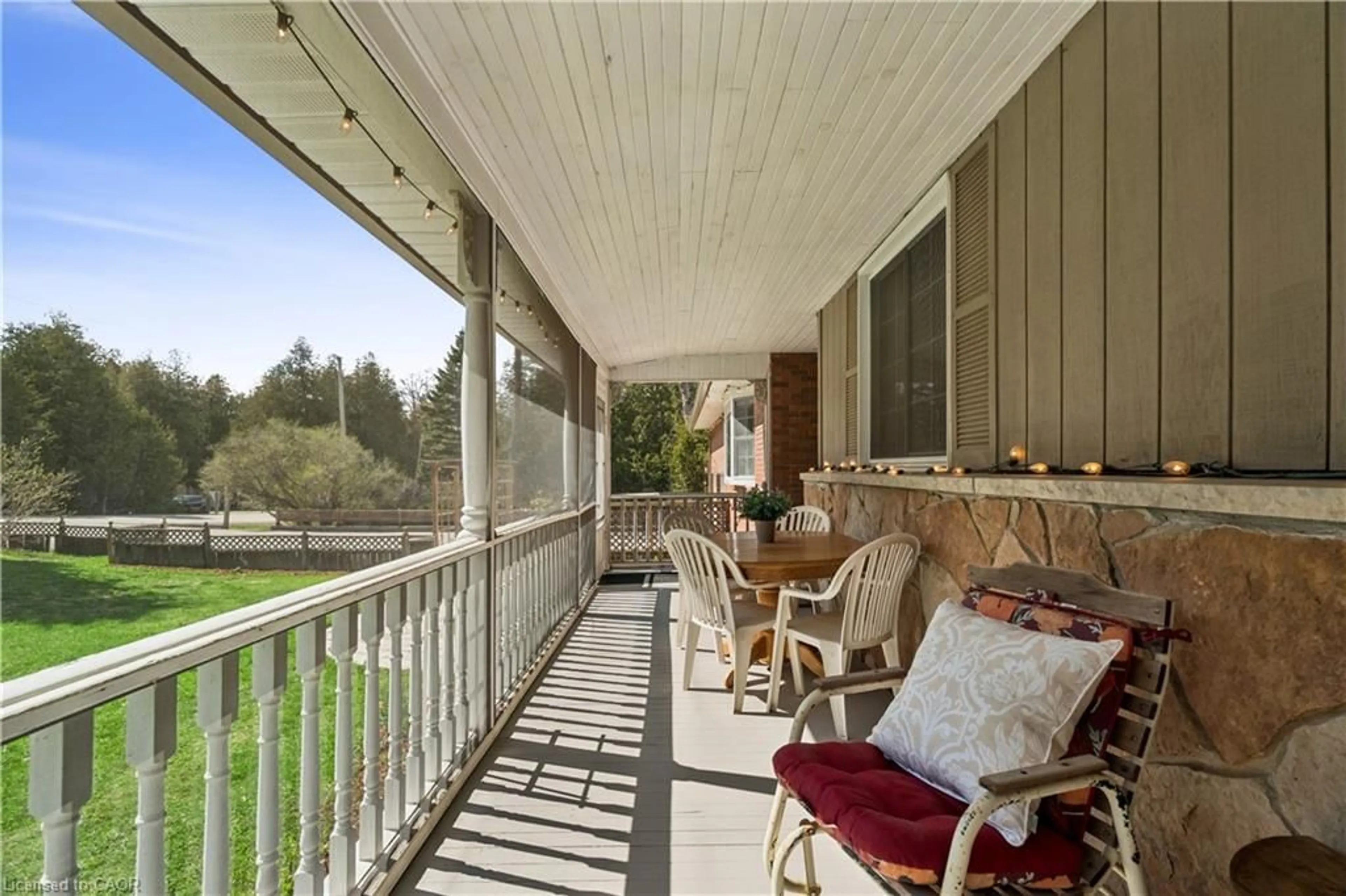 Patio, street for 119 Evert St, Rockwood Ontario N0B 2K0