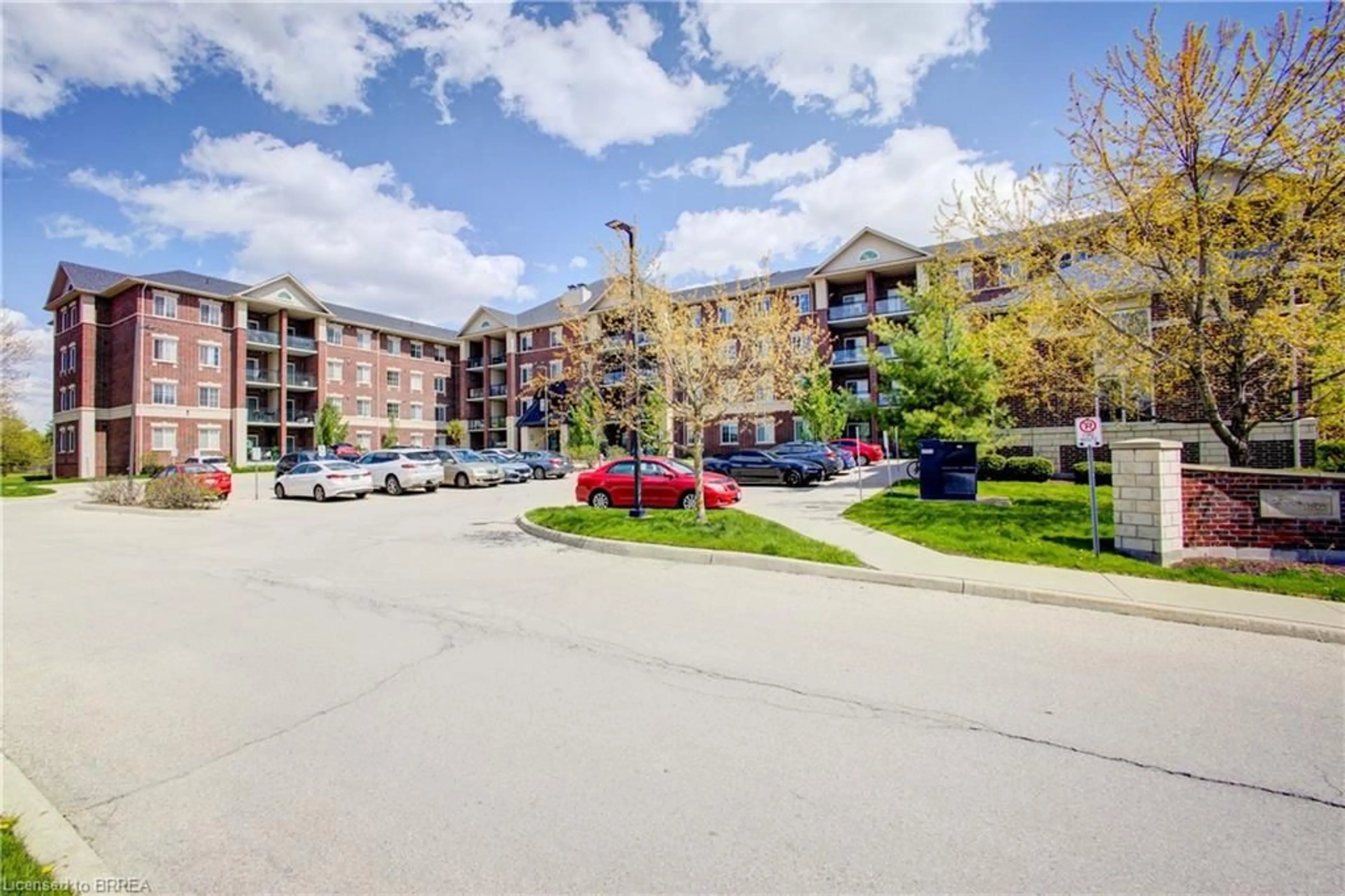 A pic from outside/outdoor area/front of a property/back of a property/a pic from drone, street for 1440 Gordon St #316, Guelph Ontario N1L 1C8