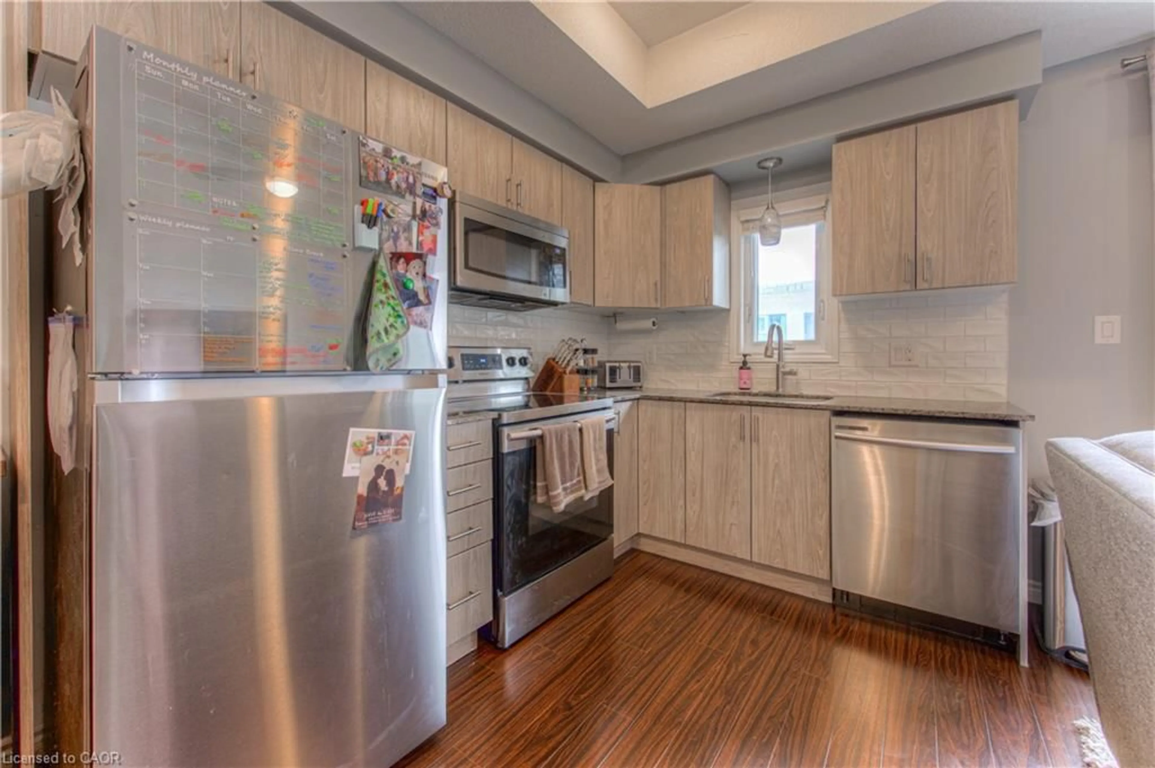 Standard kitchen, wood/laminate floor for 1430 Highland Rd #19A, Kitchener Ontario N2N 0C3