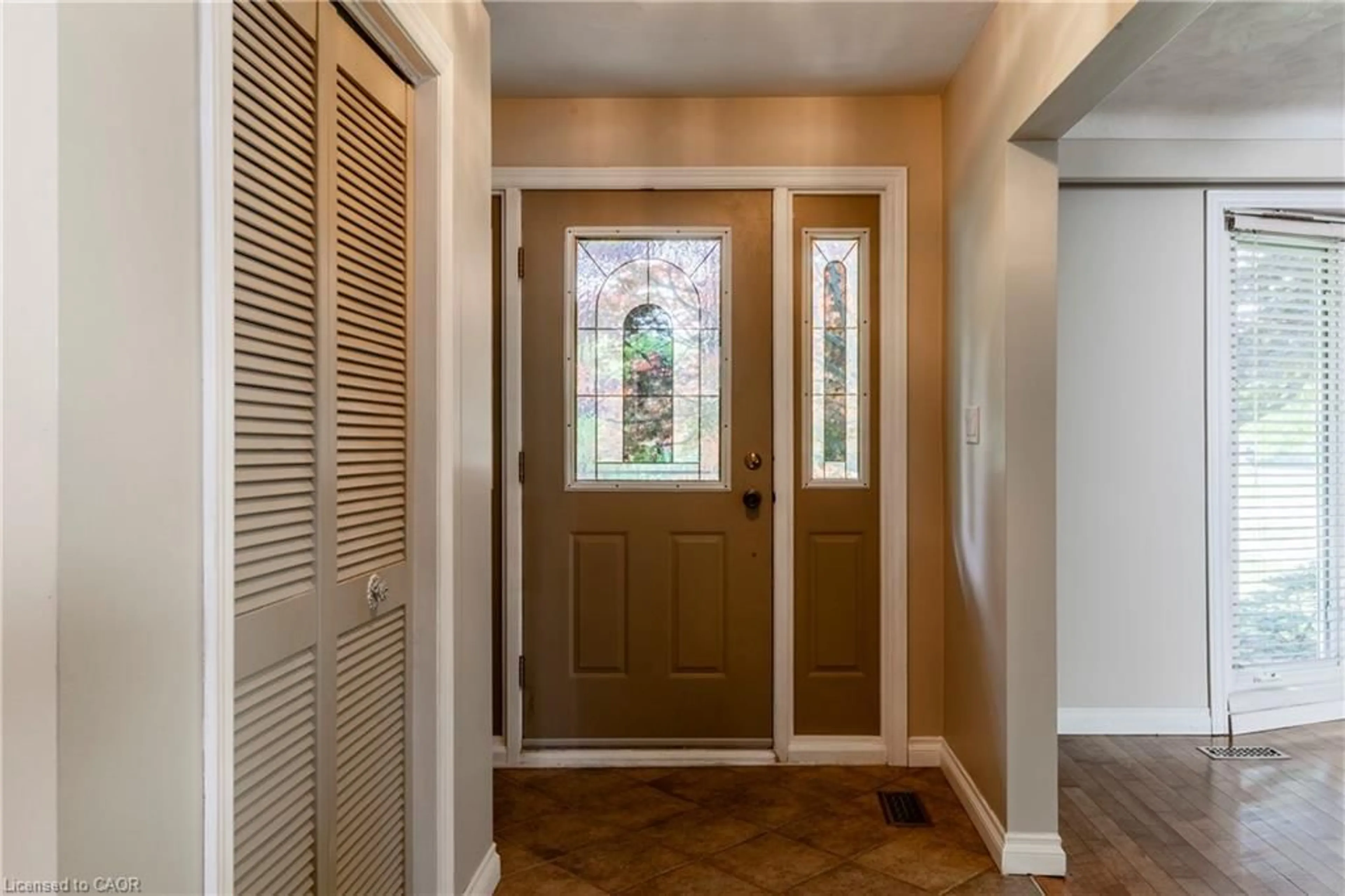 Indoor entryway for 4245 Cedar Springs Rd, Burlington Ontario L7P 0P6