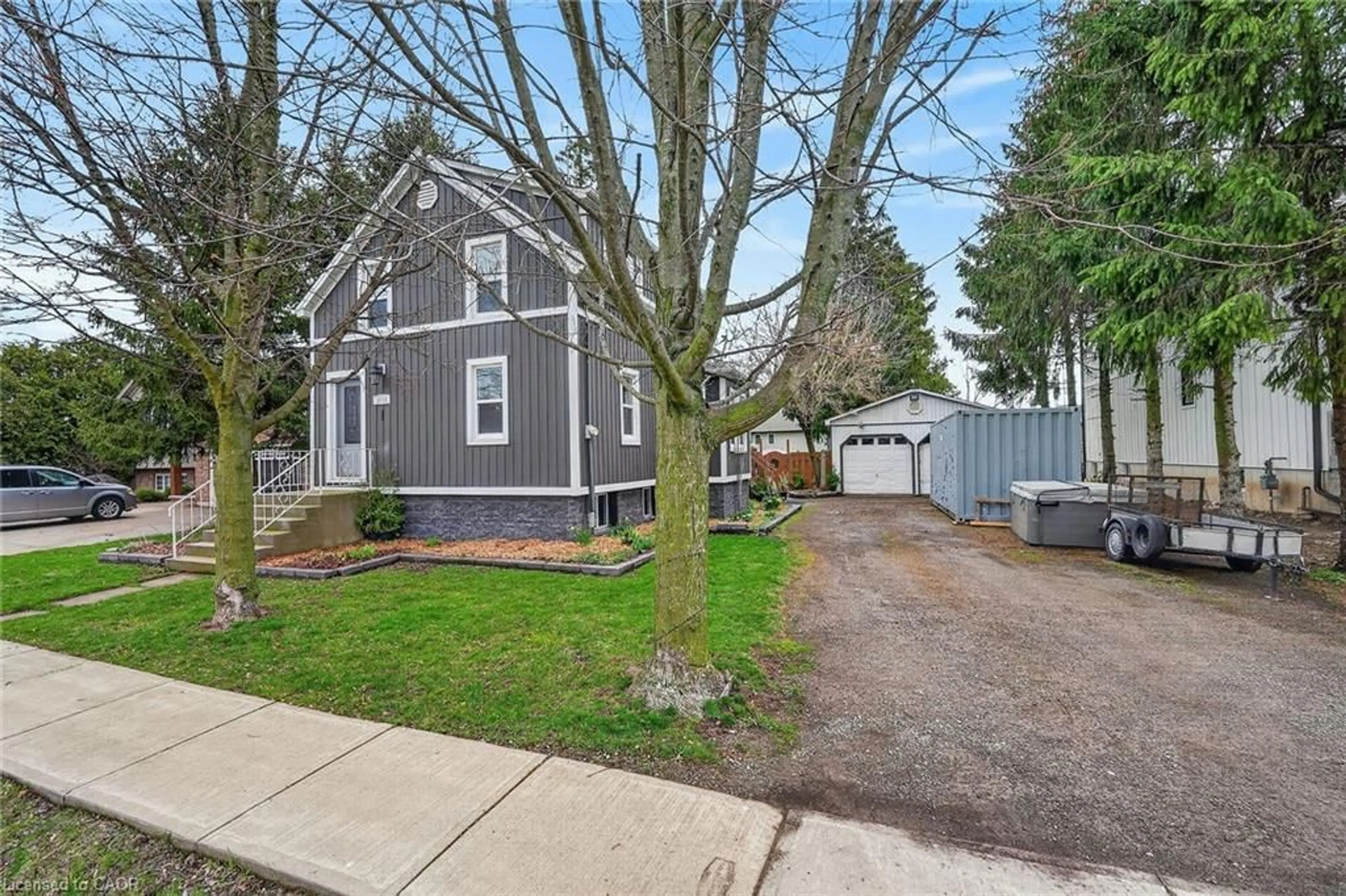 A pic from outside/outdoor area/front of a property/back of a property/a pic from drone, street for 3555 Campden Rd, Campden Ontario L0R 2C0