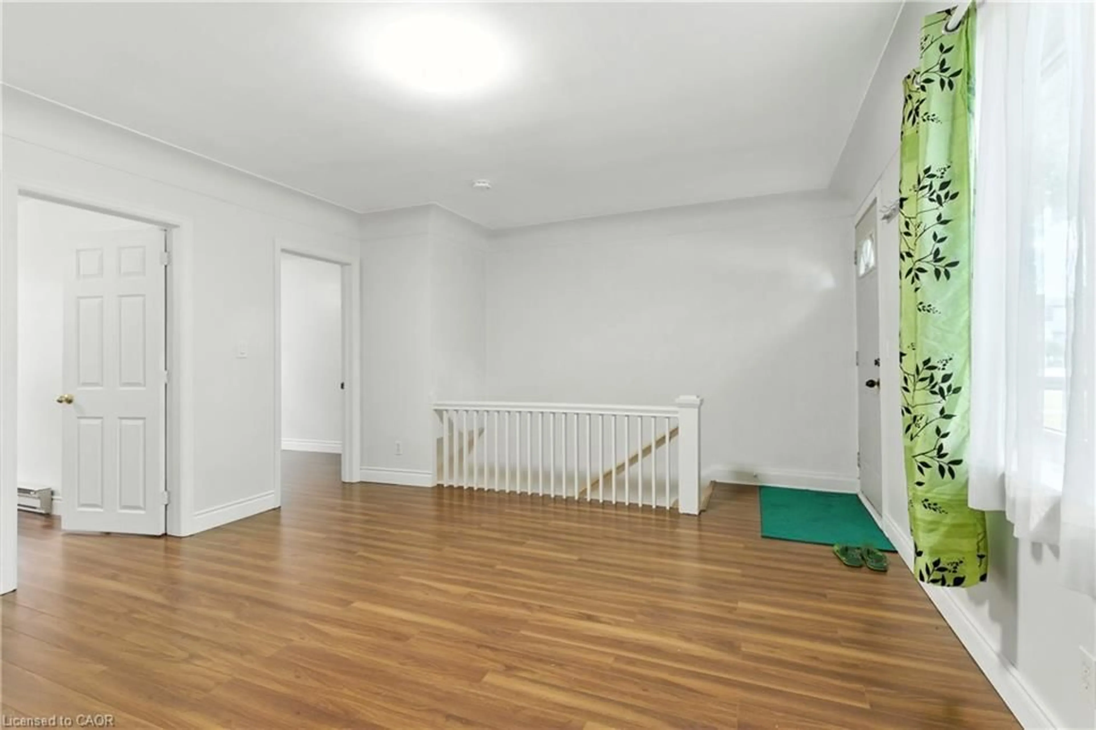 A pic of a room for 24 Macklin St, Hamilton Ontario L8S 3S1