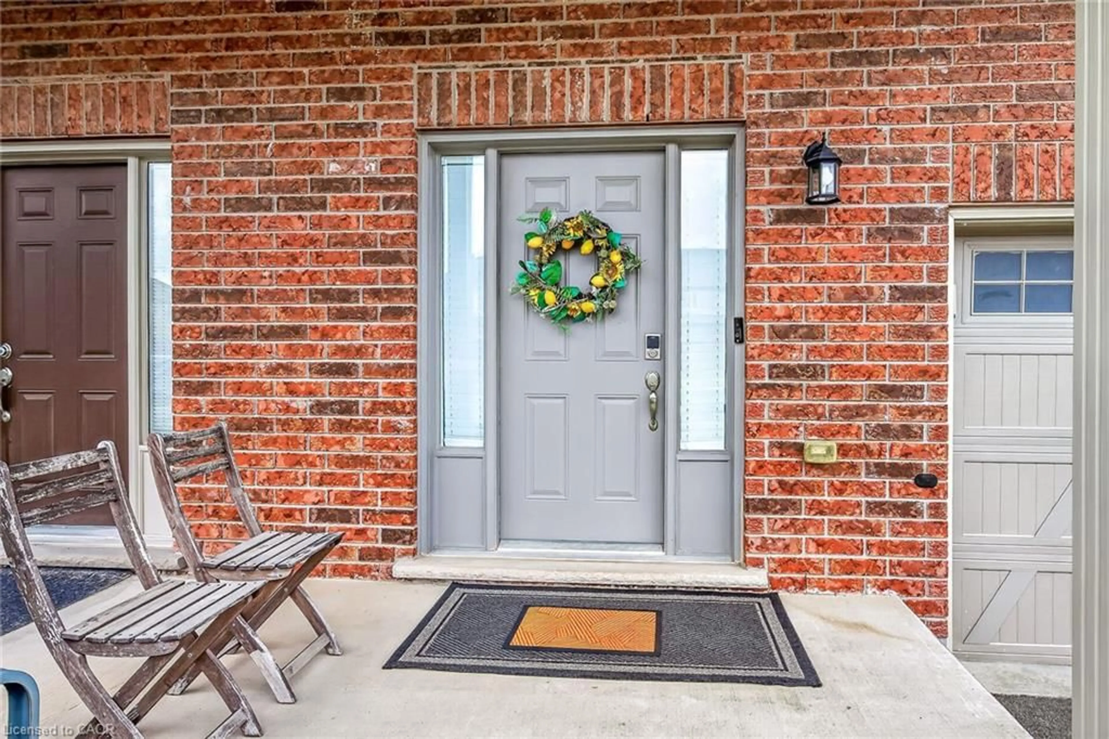 Indoor entryway for 167 Lormont Blvd, Stoney Creek Ontario L8J 0K2