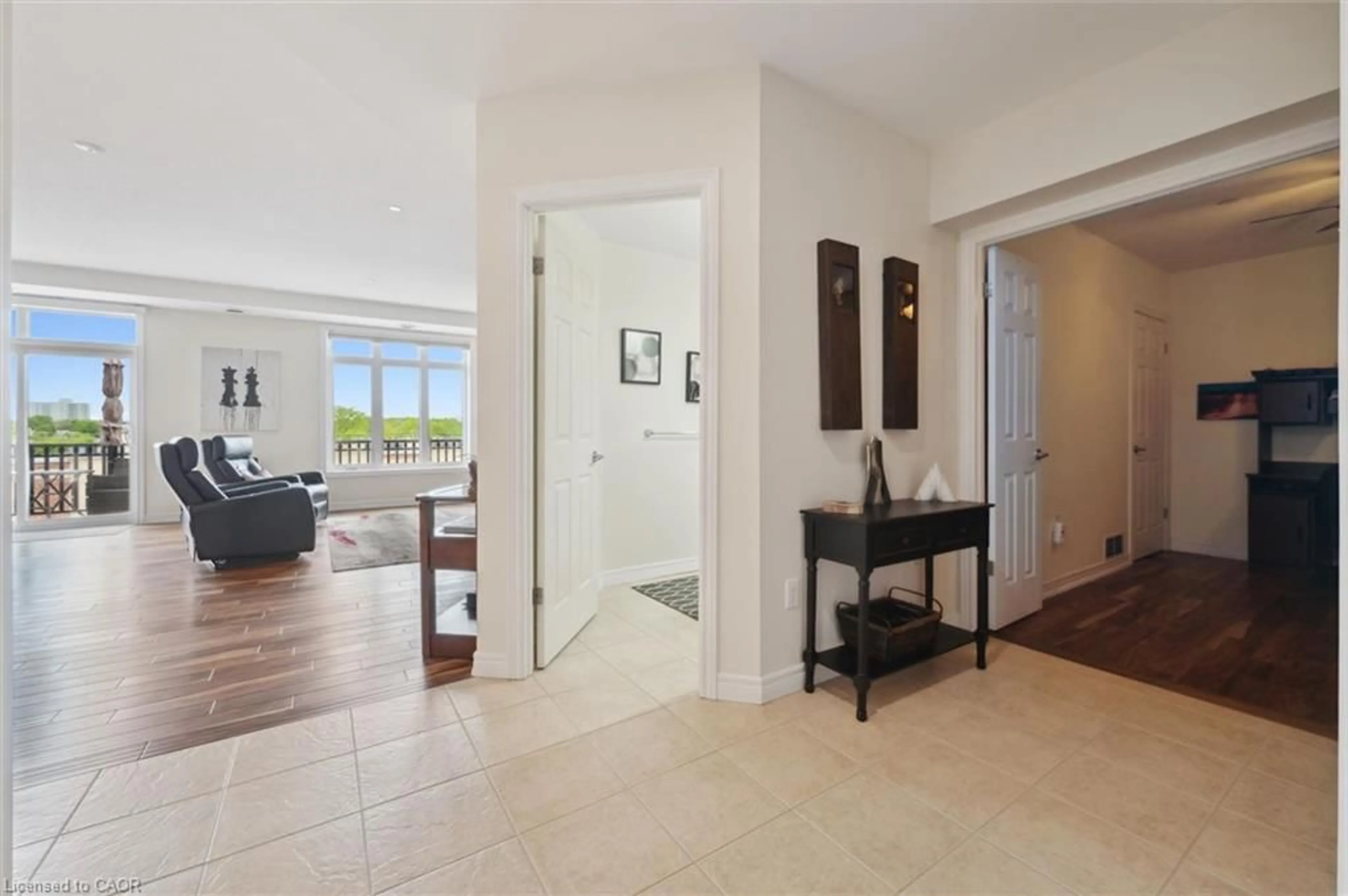 Indoor entryway for 65 Bayberry Dr #C404, Guelph Ontario N1G 5K8