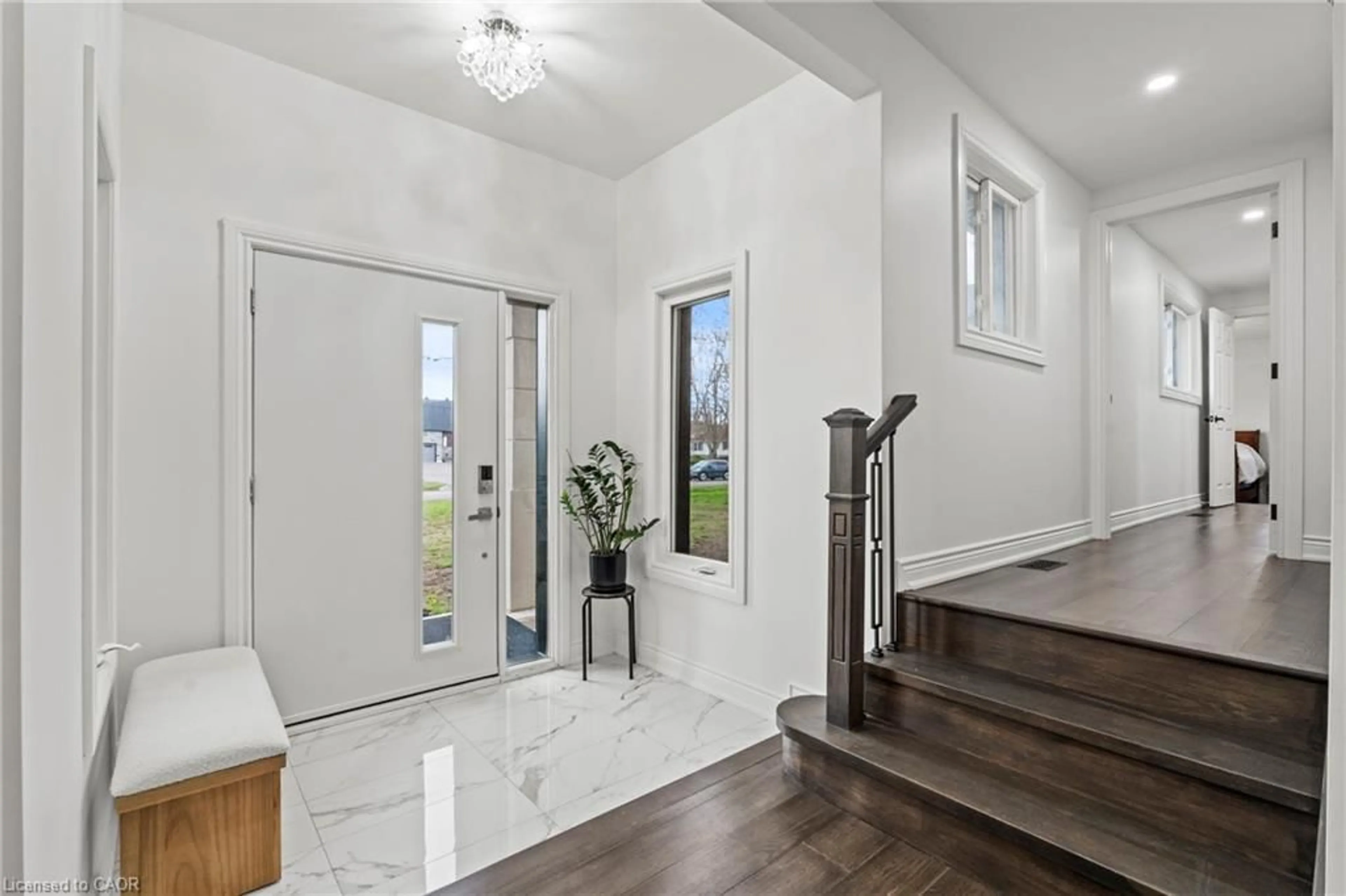 Indoor entryway for 1576 Woodburn Rd, Binbrook Ontario L0R 1C0