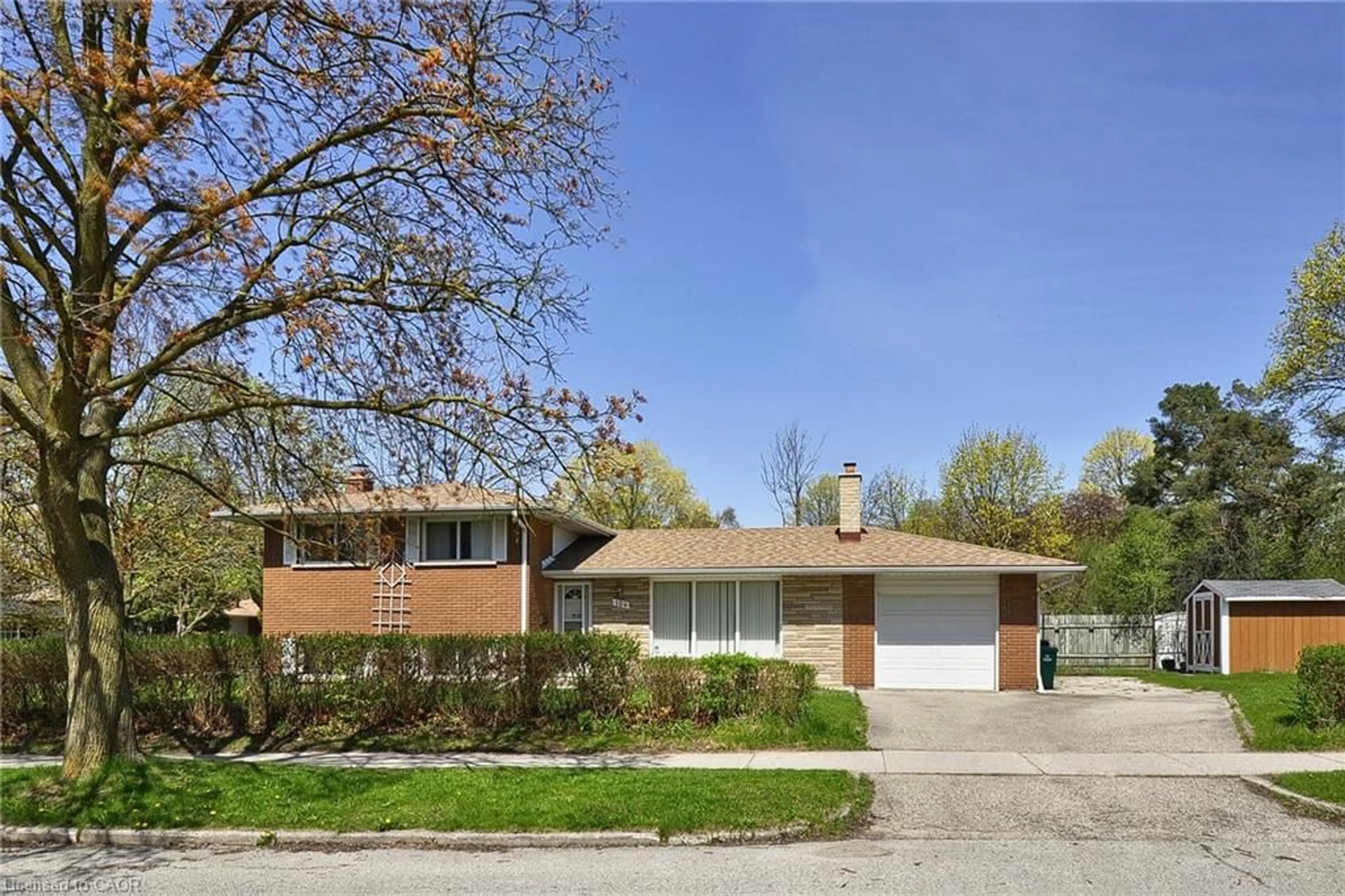 Home with brick exterior material, street for 104 Milford Ave, Waterloo Ontario N2L 3Z3