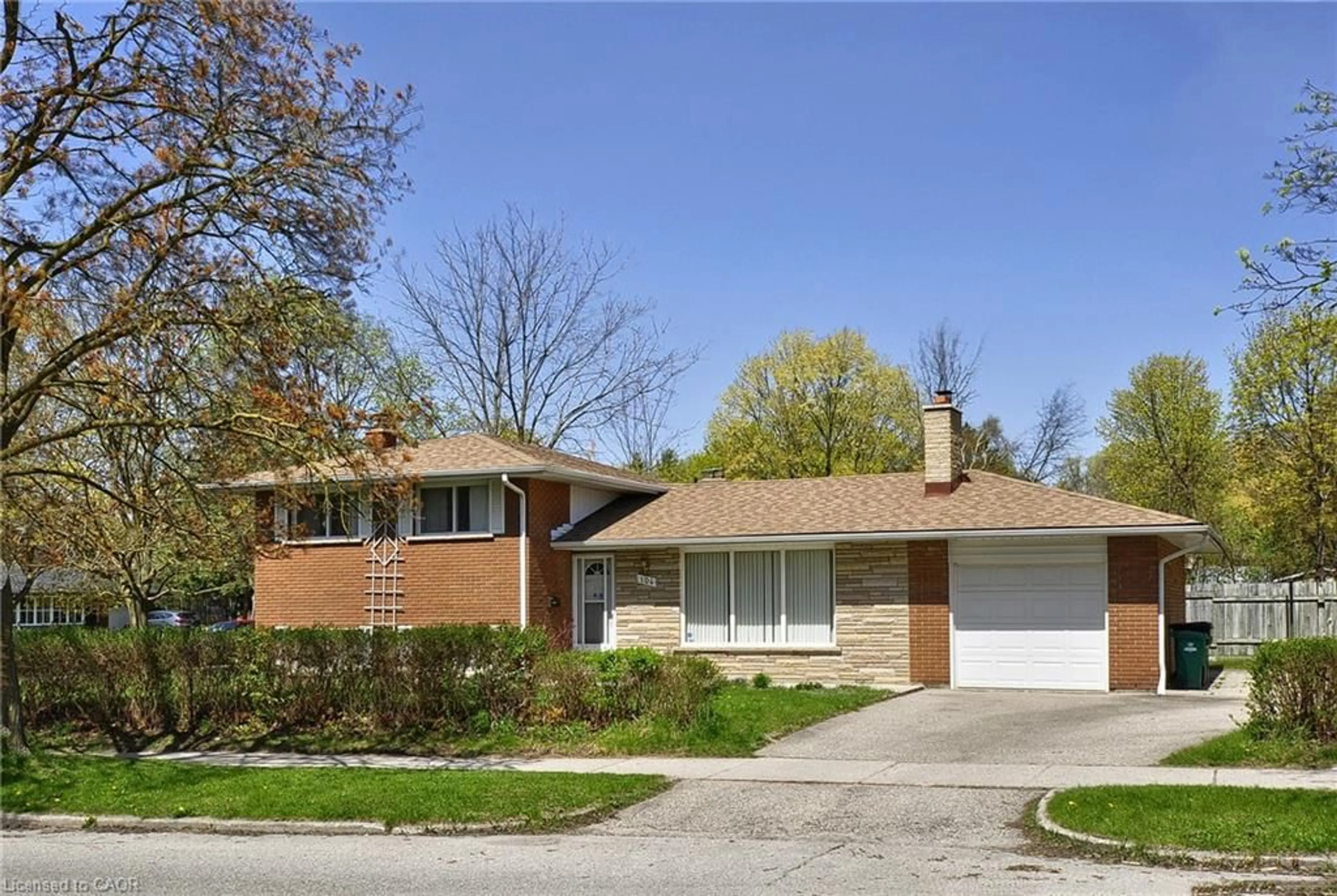 Home with brick exterior material, street for 104 Milford Ave, Waterloo Ontario N2L 3Z3