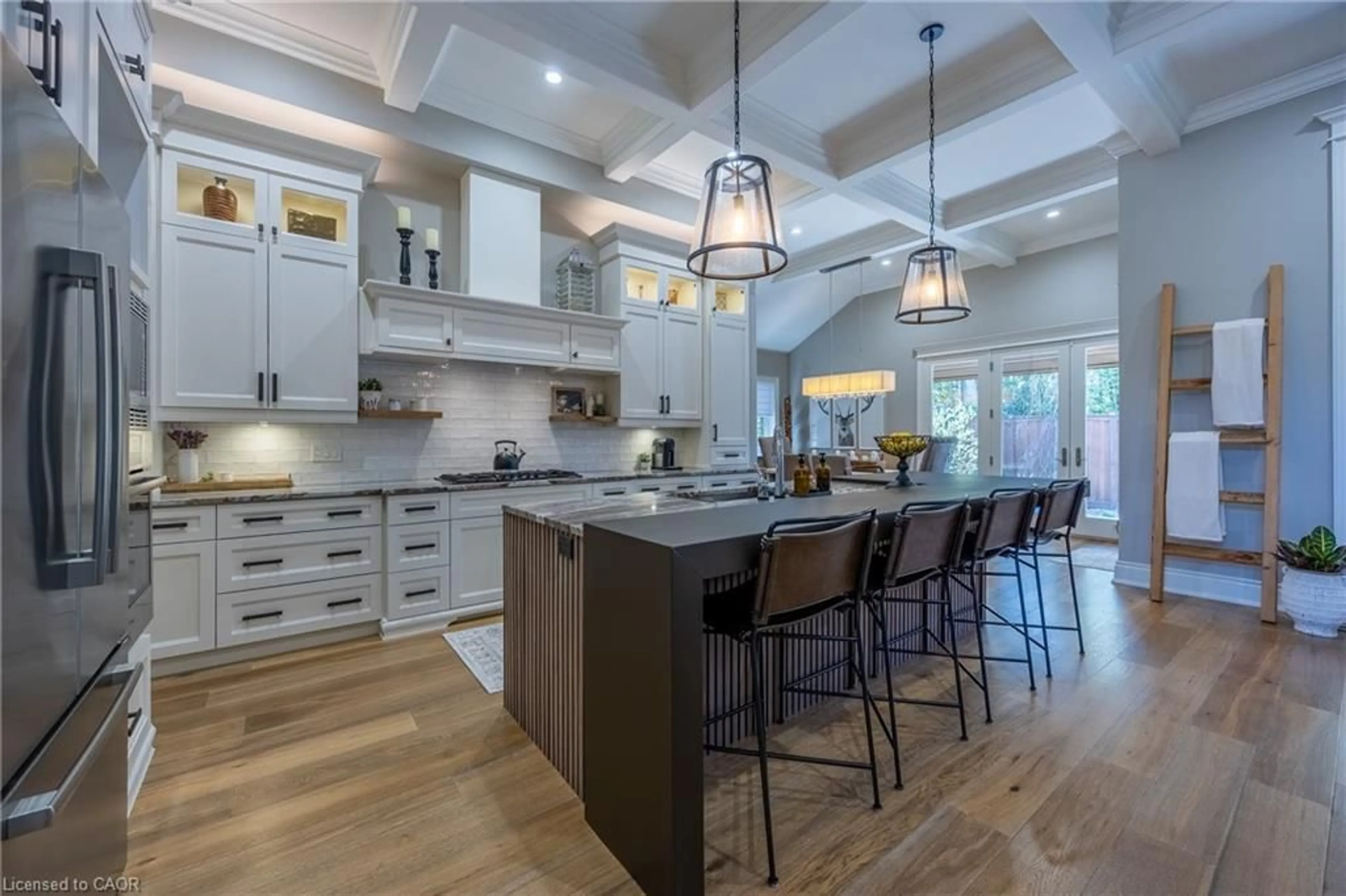 Open concept kitchen, unknown for 11 Greenleaf Lane, Ancaster Ontario L9G 0E7